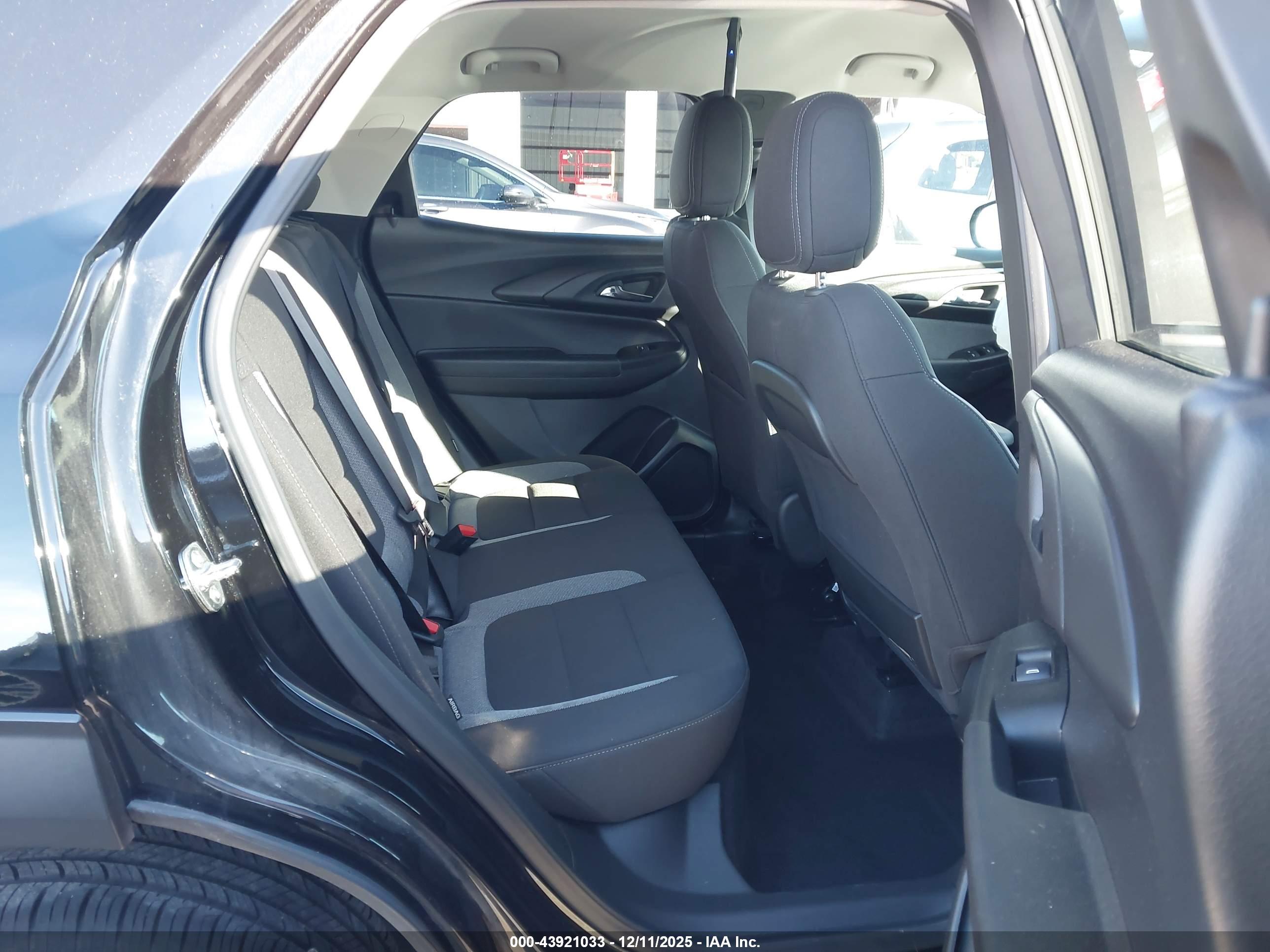 CHEVROLET TRAILBLAZER image 8