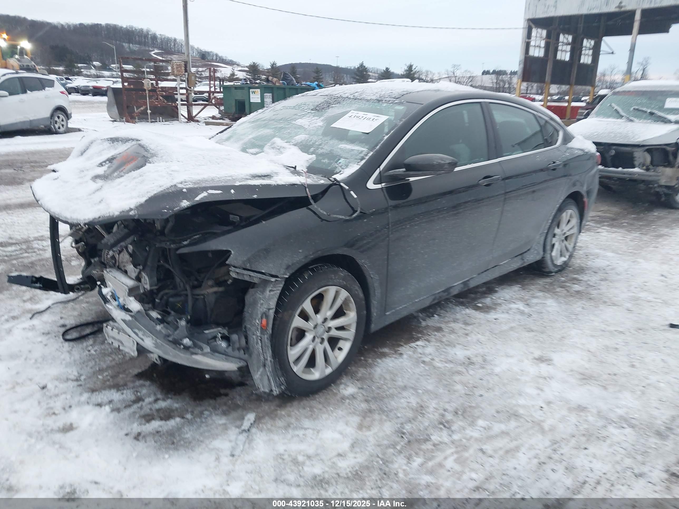 CHRYSLER 200 image 2