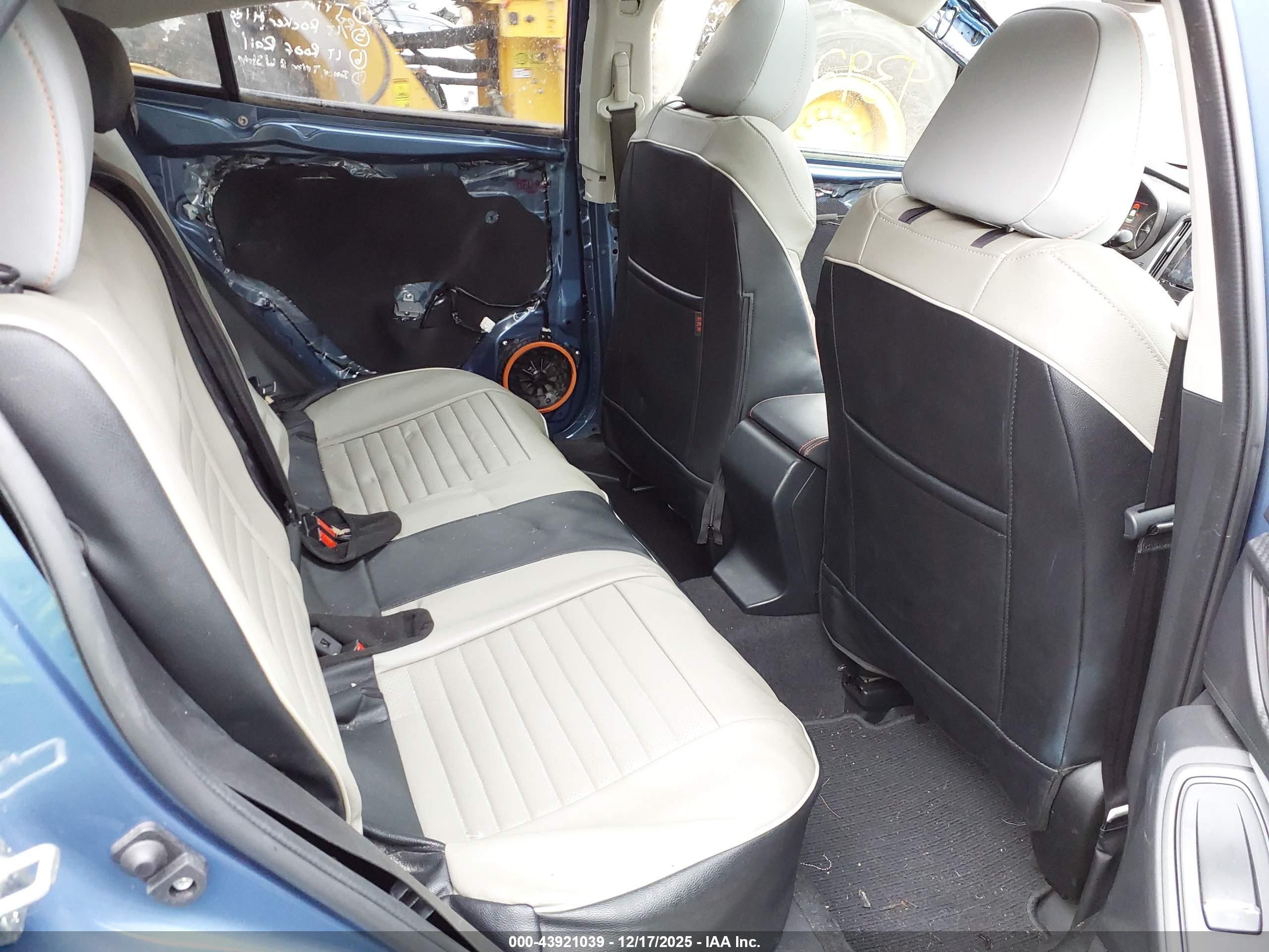 SUBARU CROSSTREK image 8