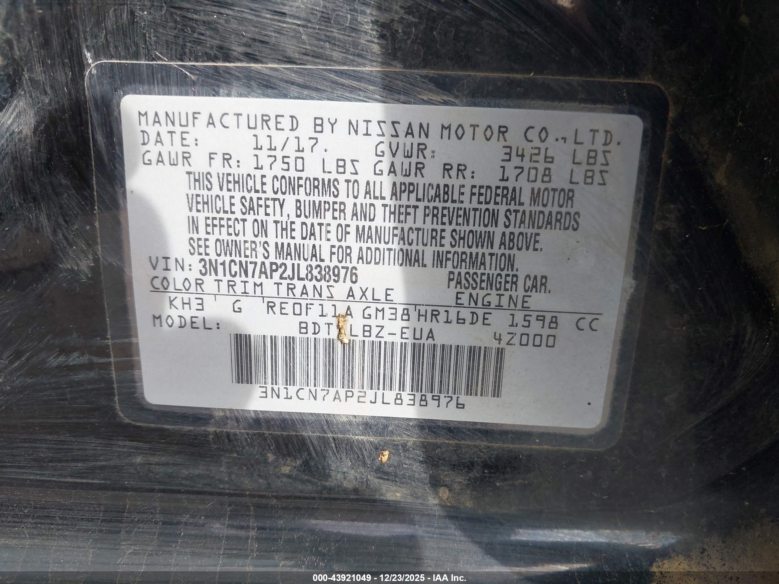 NISSAN VERSA image 9