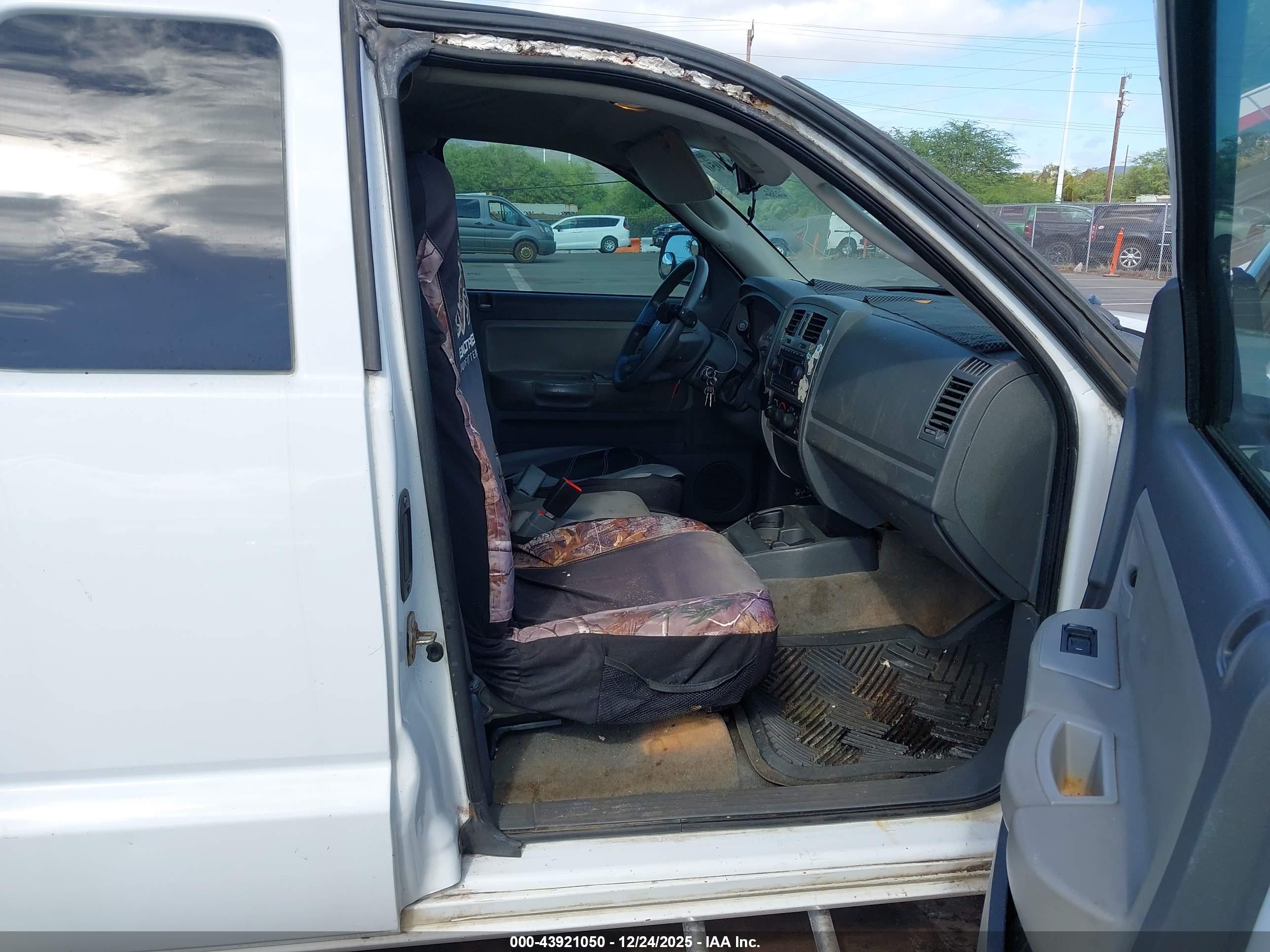 DODGE DAKOTA image 5