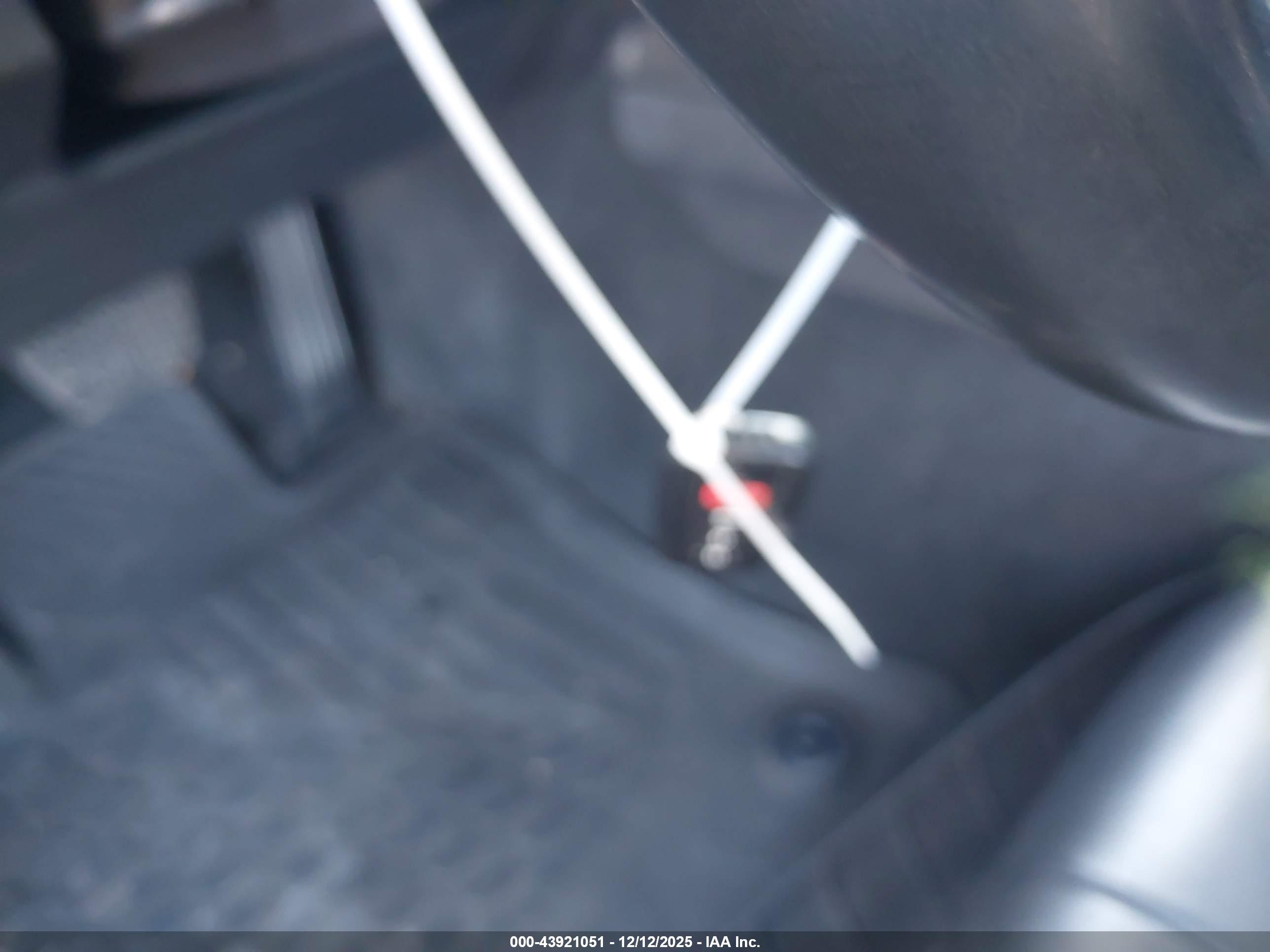 TOYOTA CAMRY image 11
