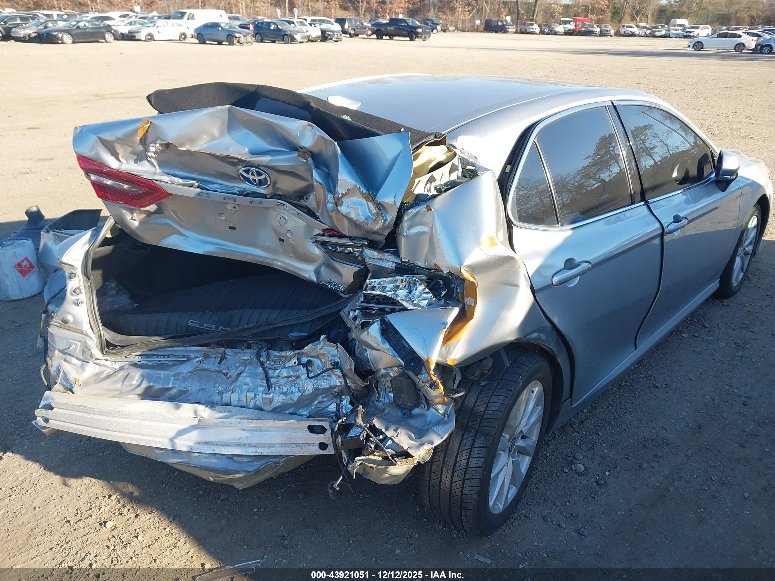 TOYOTA CAMRY image 4
