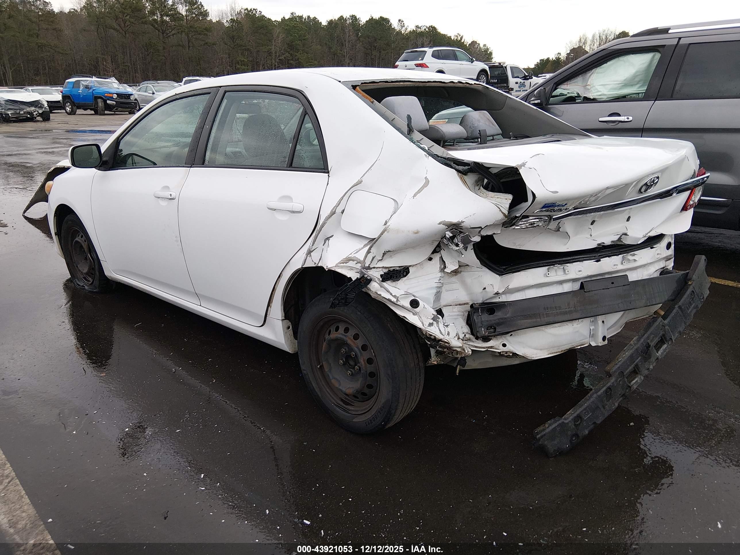 TOYOTA COROLLA image 3