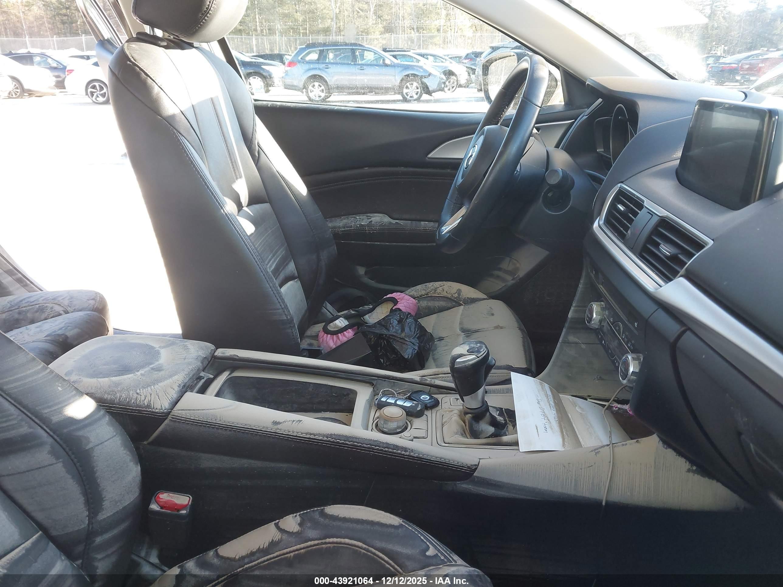 MAZDA MAZDA3 image 5