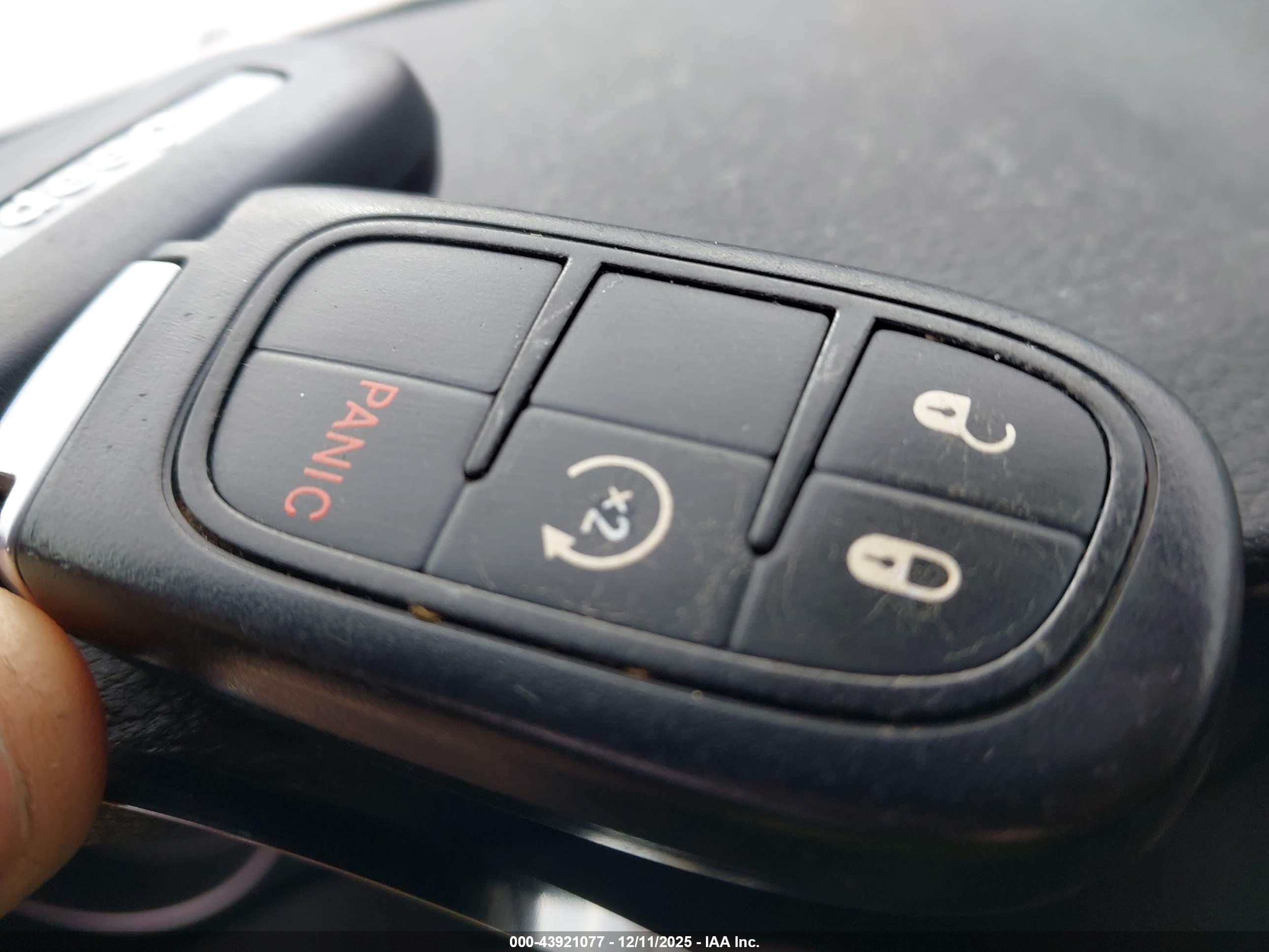 JEEP CHEROKEE image 11