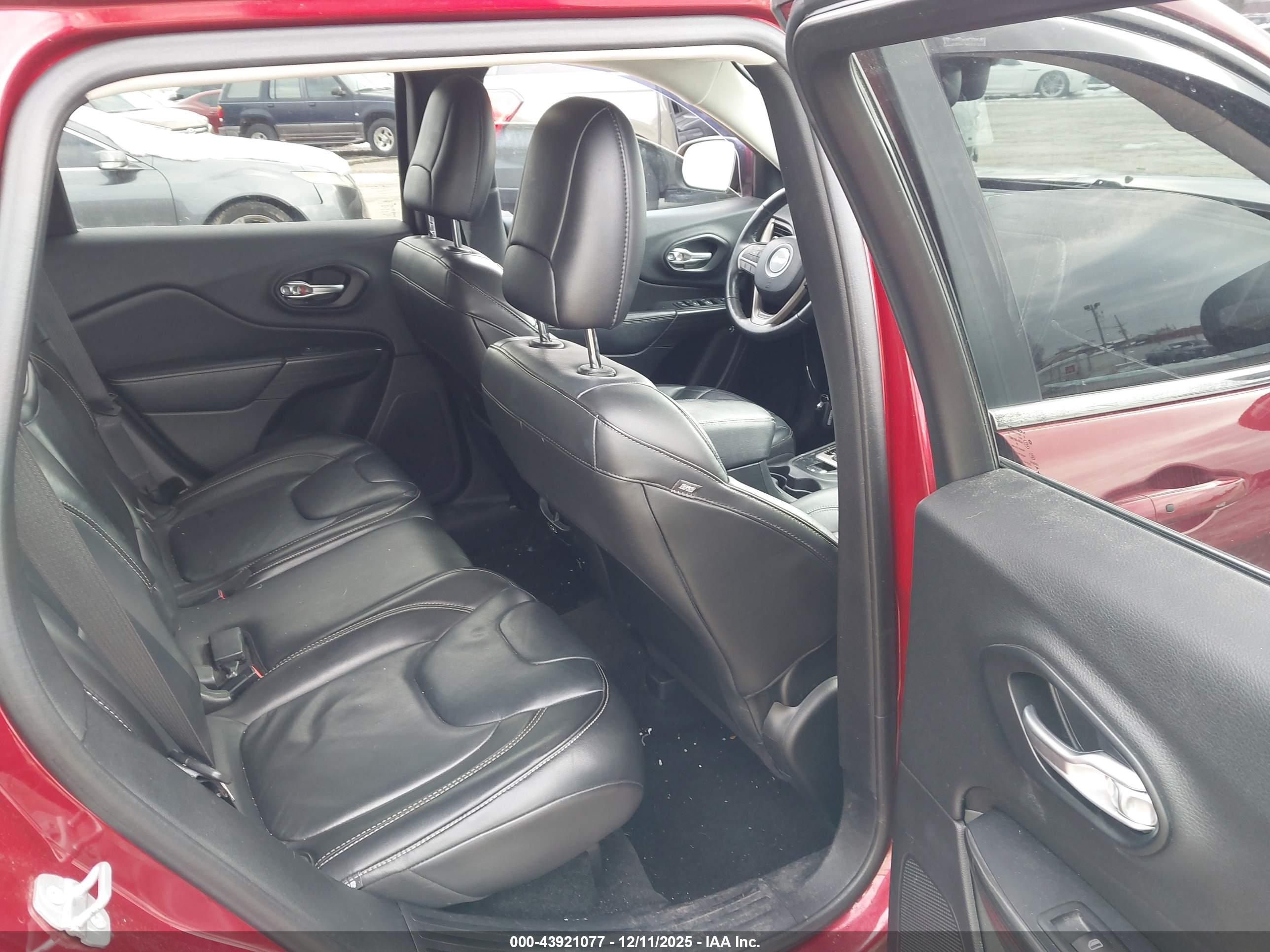 JEEP CHEROKEE image 8