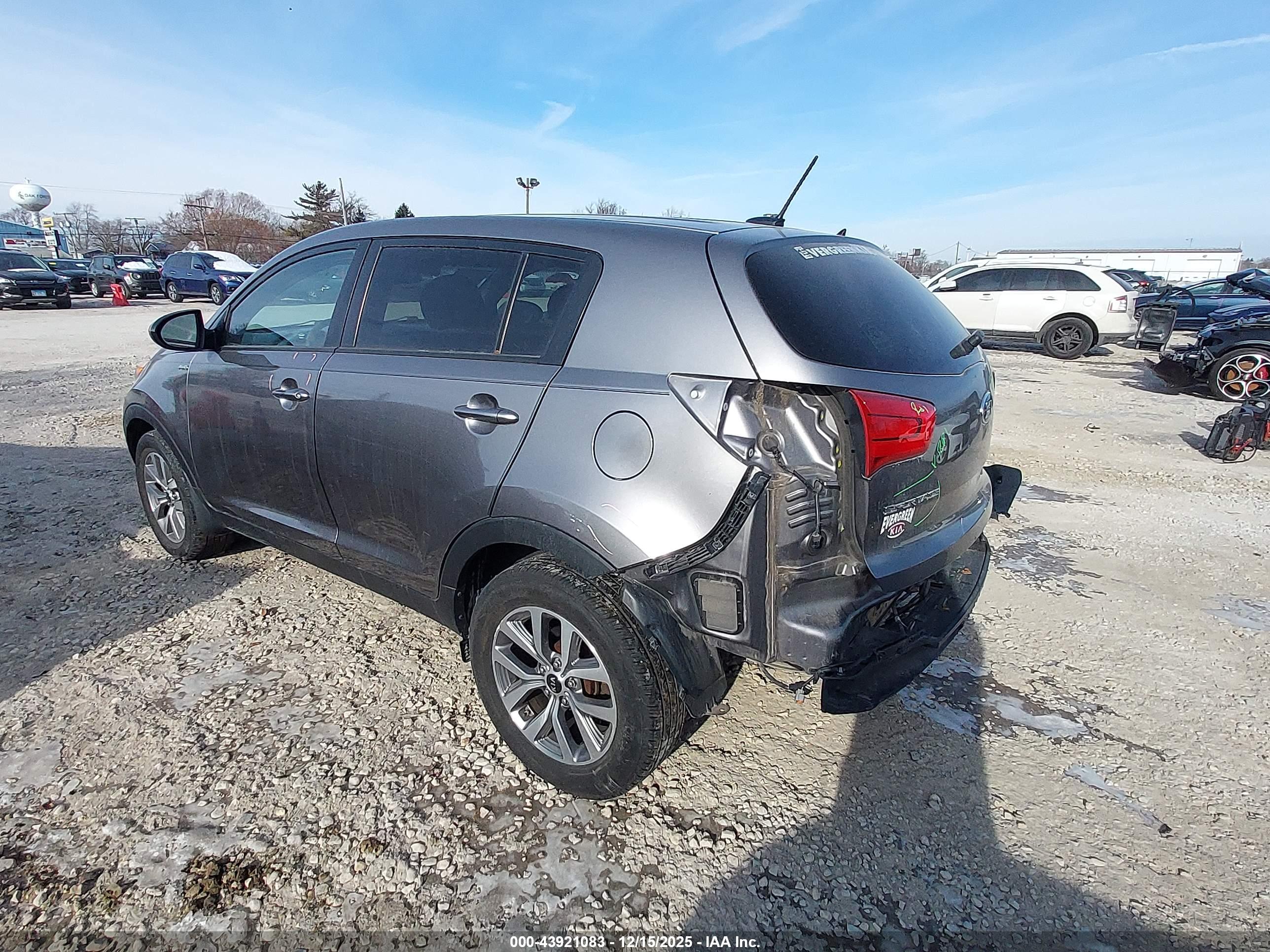 KIA SPORTAGE image 3