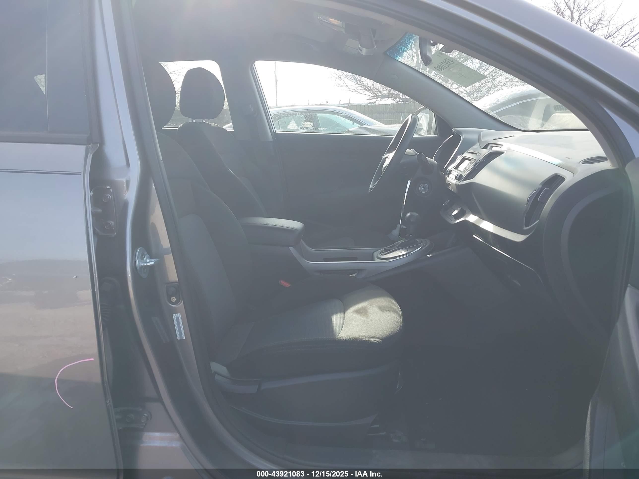 KIA SPORTAGE image 5