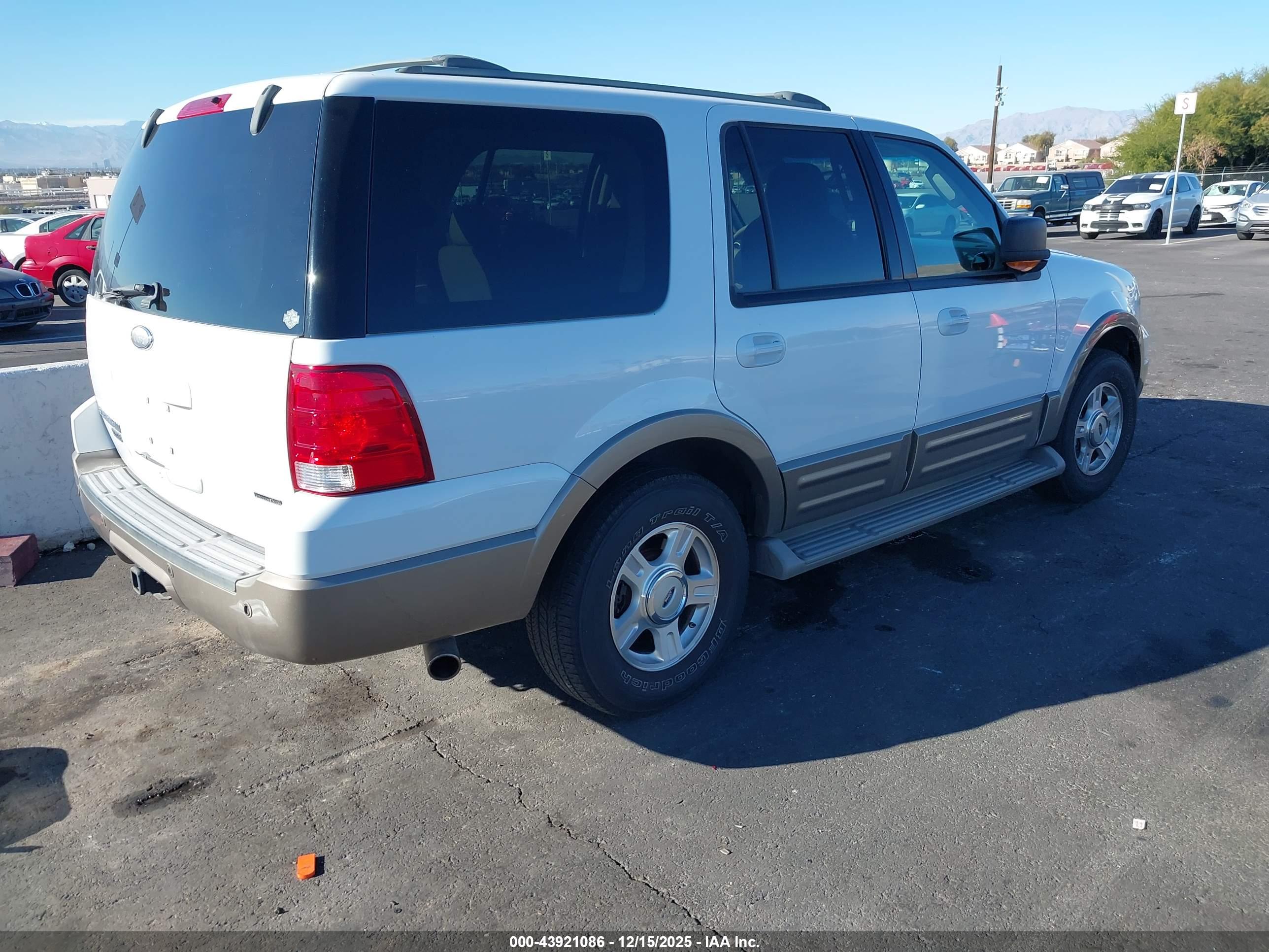 FORD EXPEDITION image 4