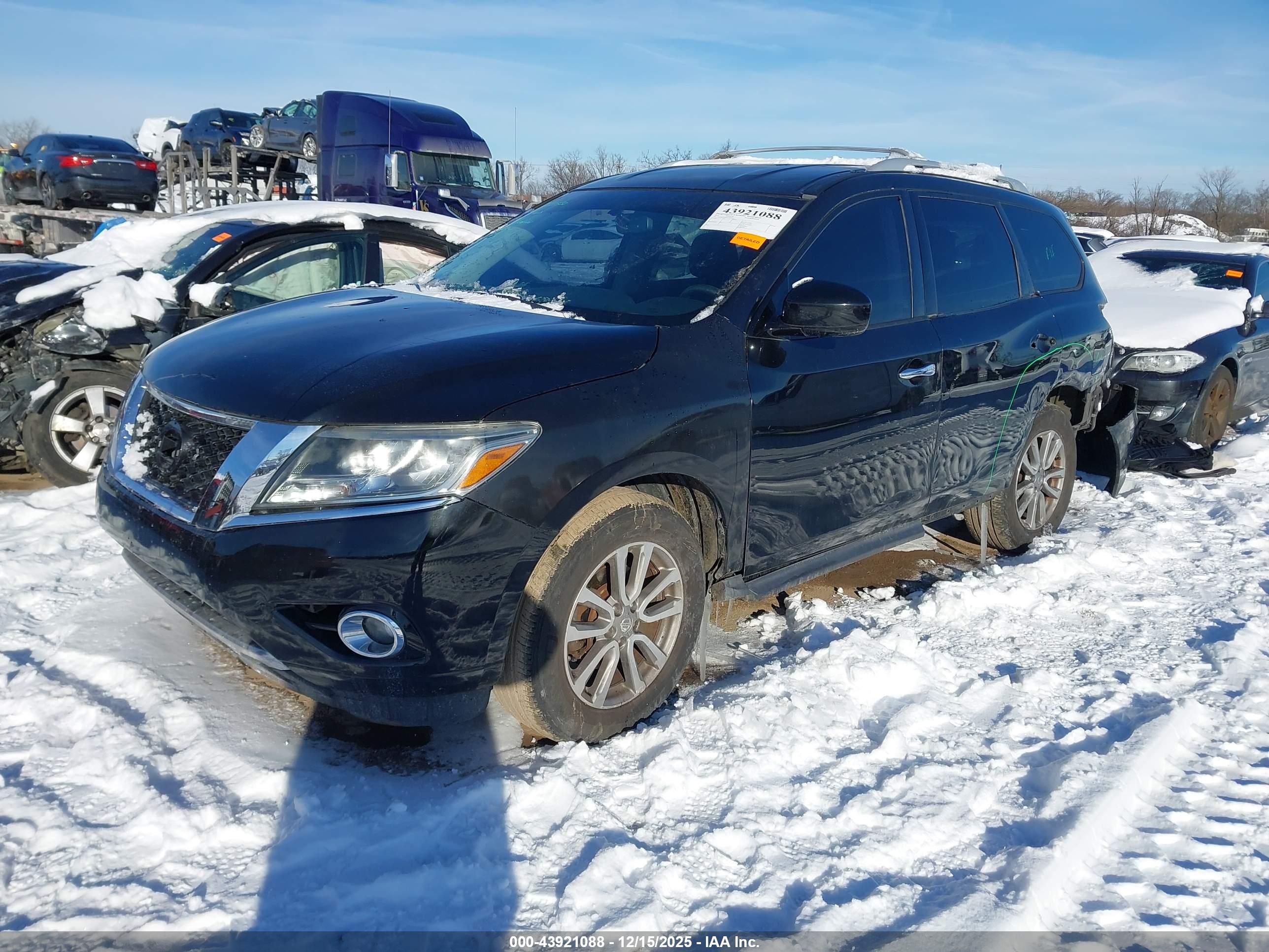 NISSAN PATHFINDER image 2