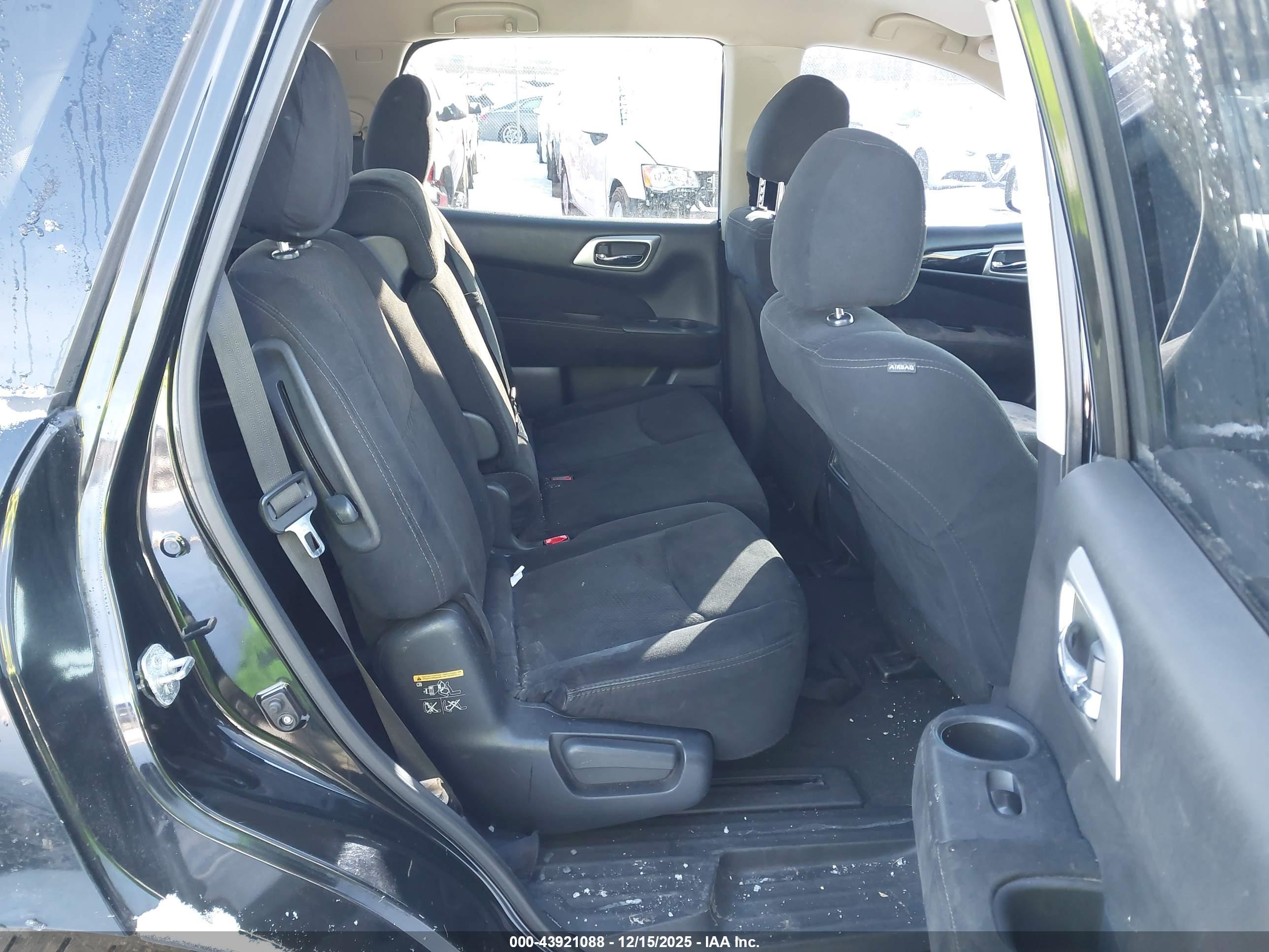 NISSAN PATHFINDER image 8