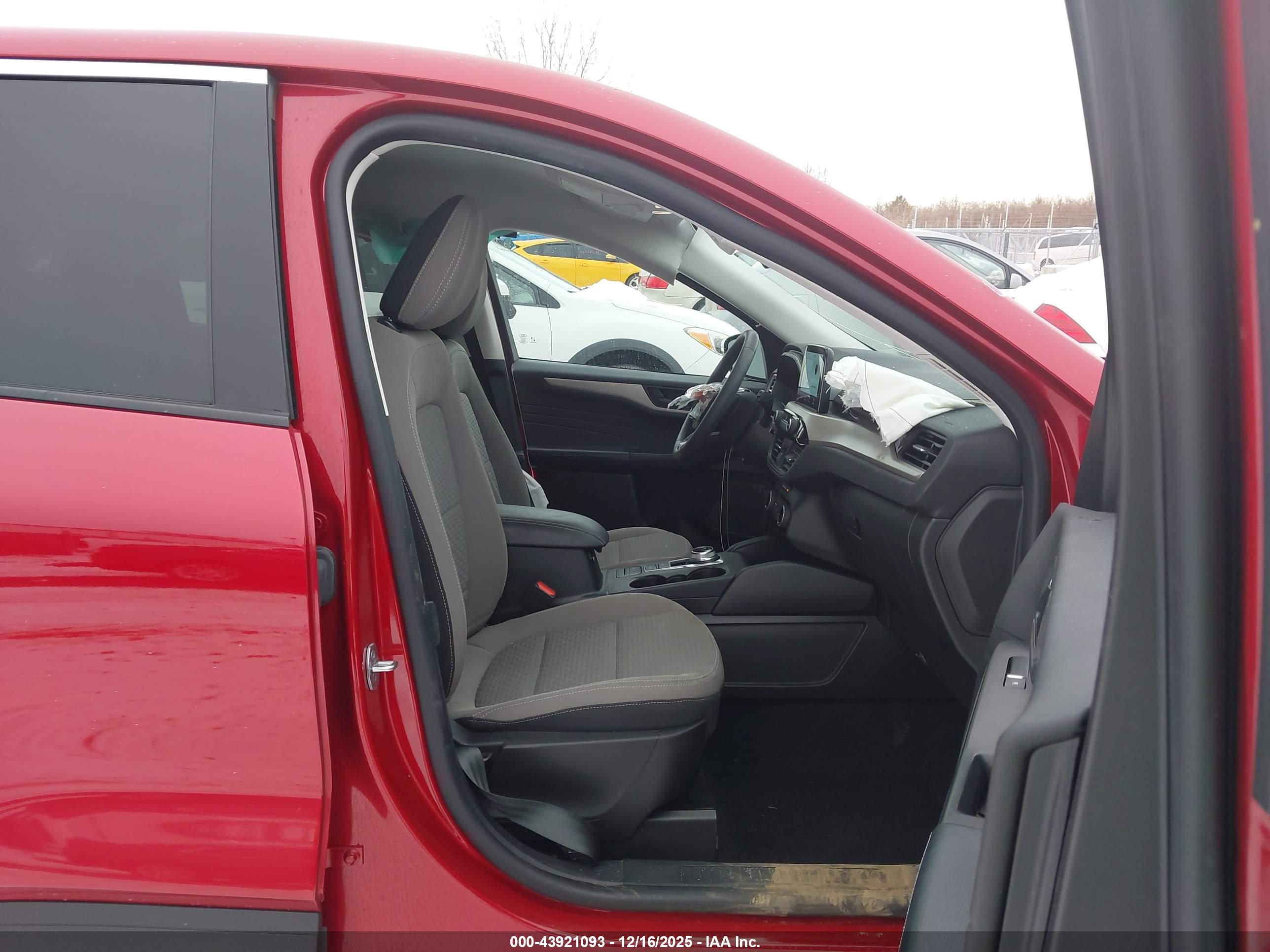 FORD ESCAPE image 5