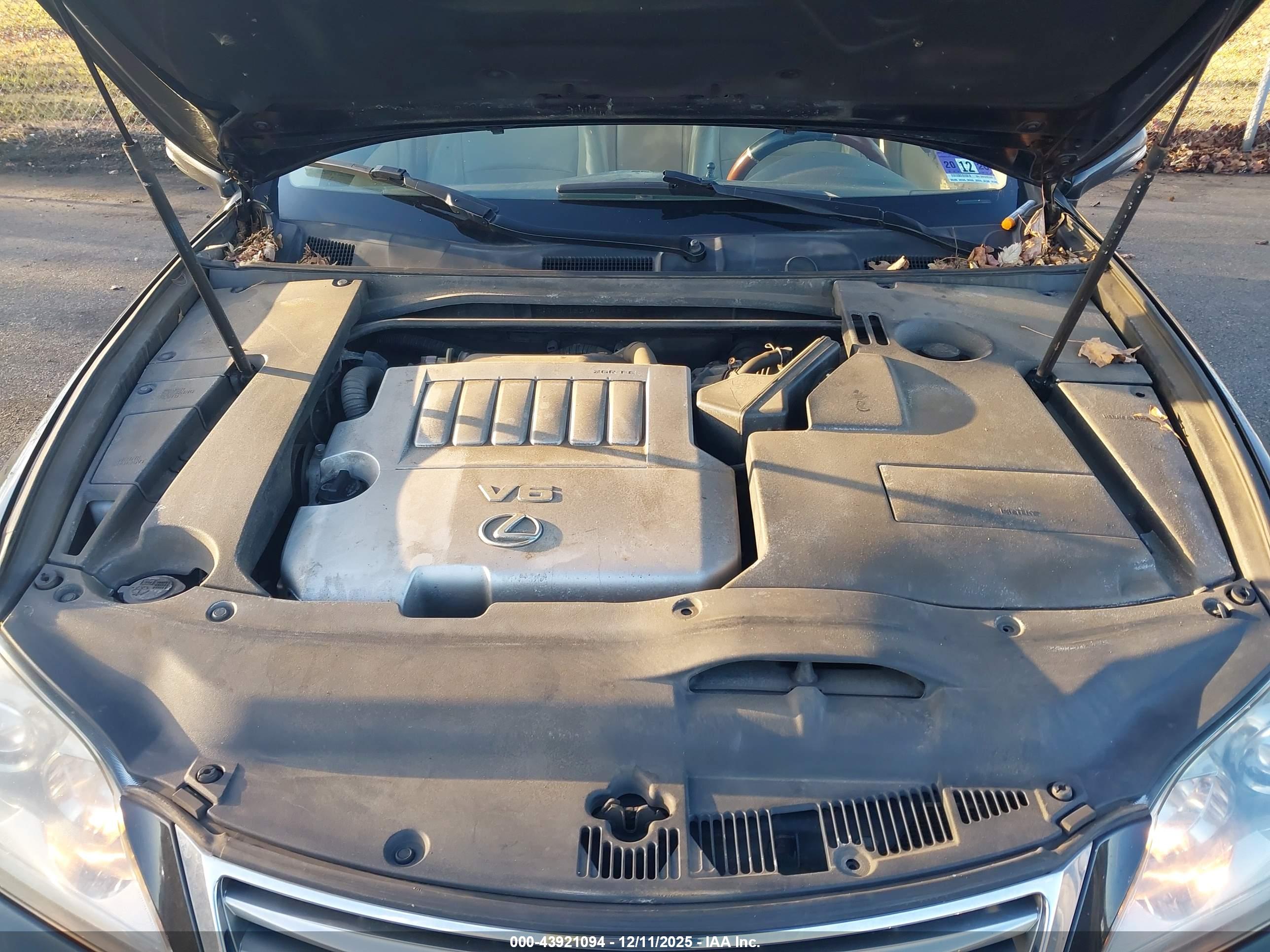 LEXUS ES image 10