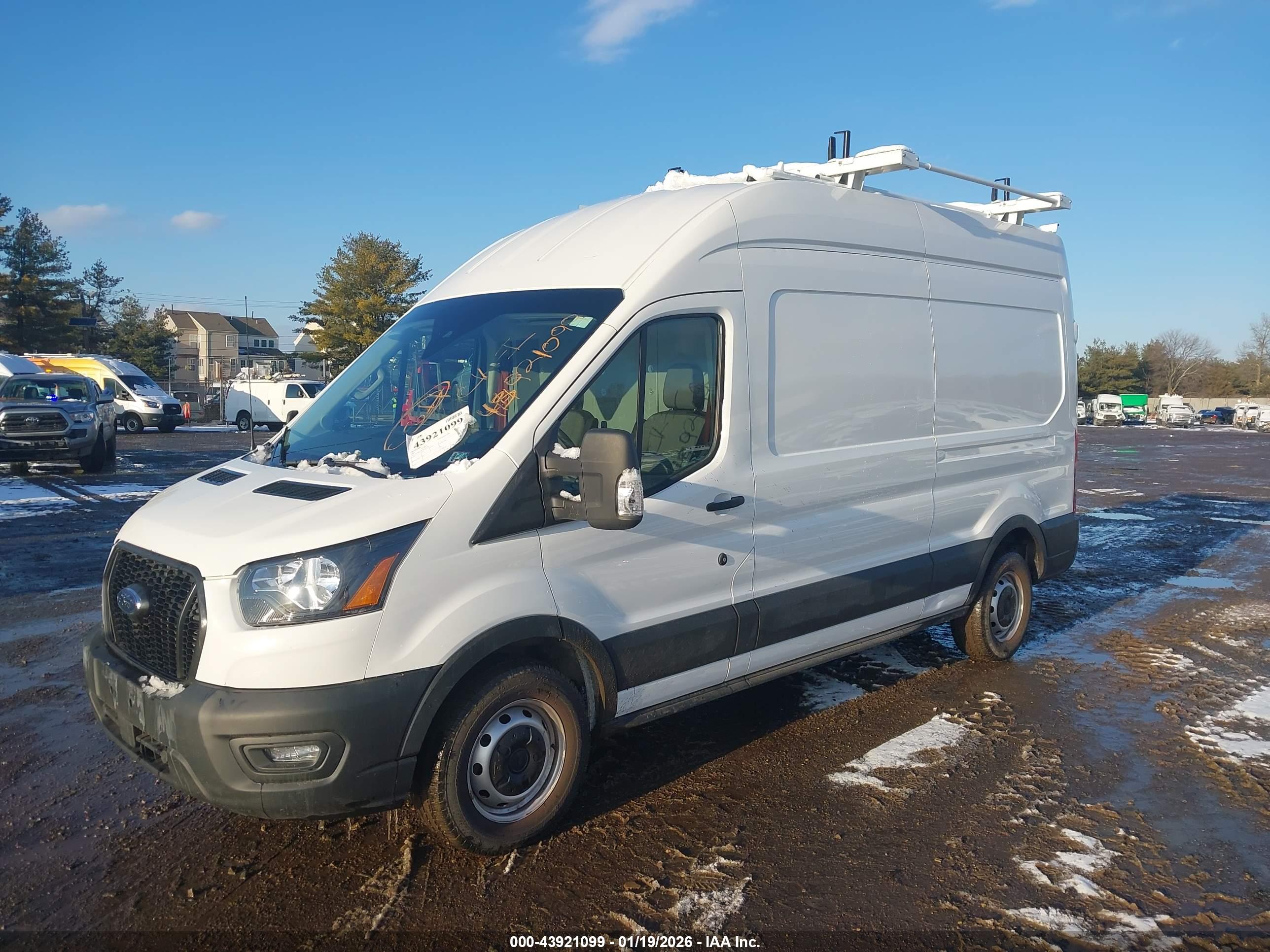 FORD TRANSIT-250 image 6