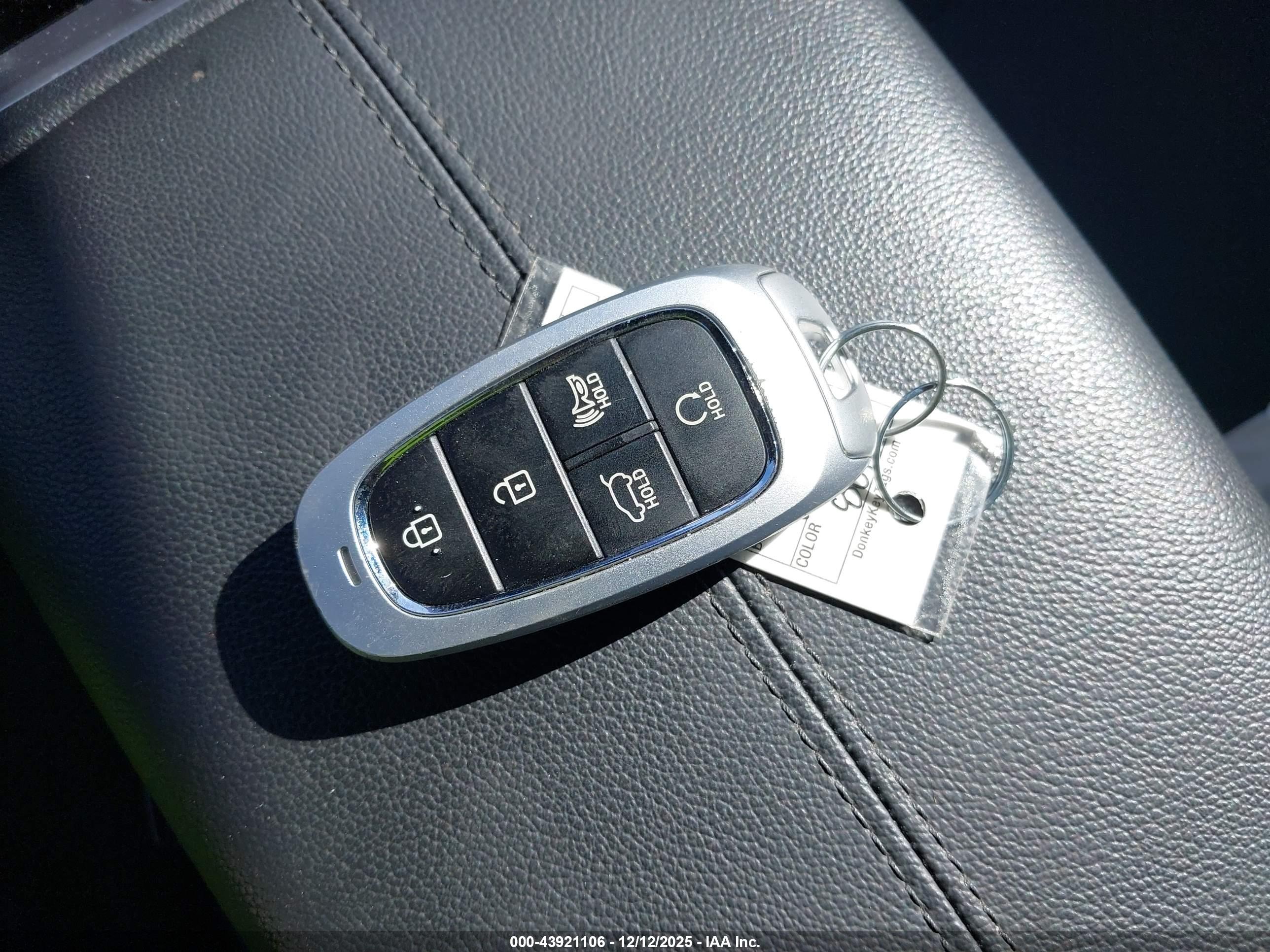 HYUNDAI TUCSON image 11