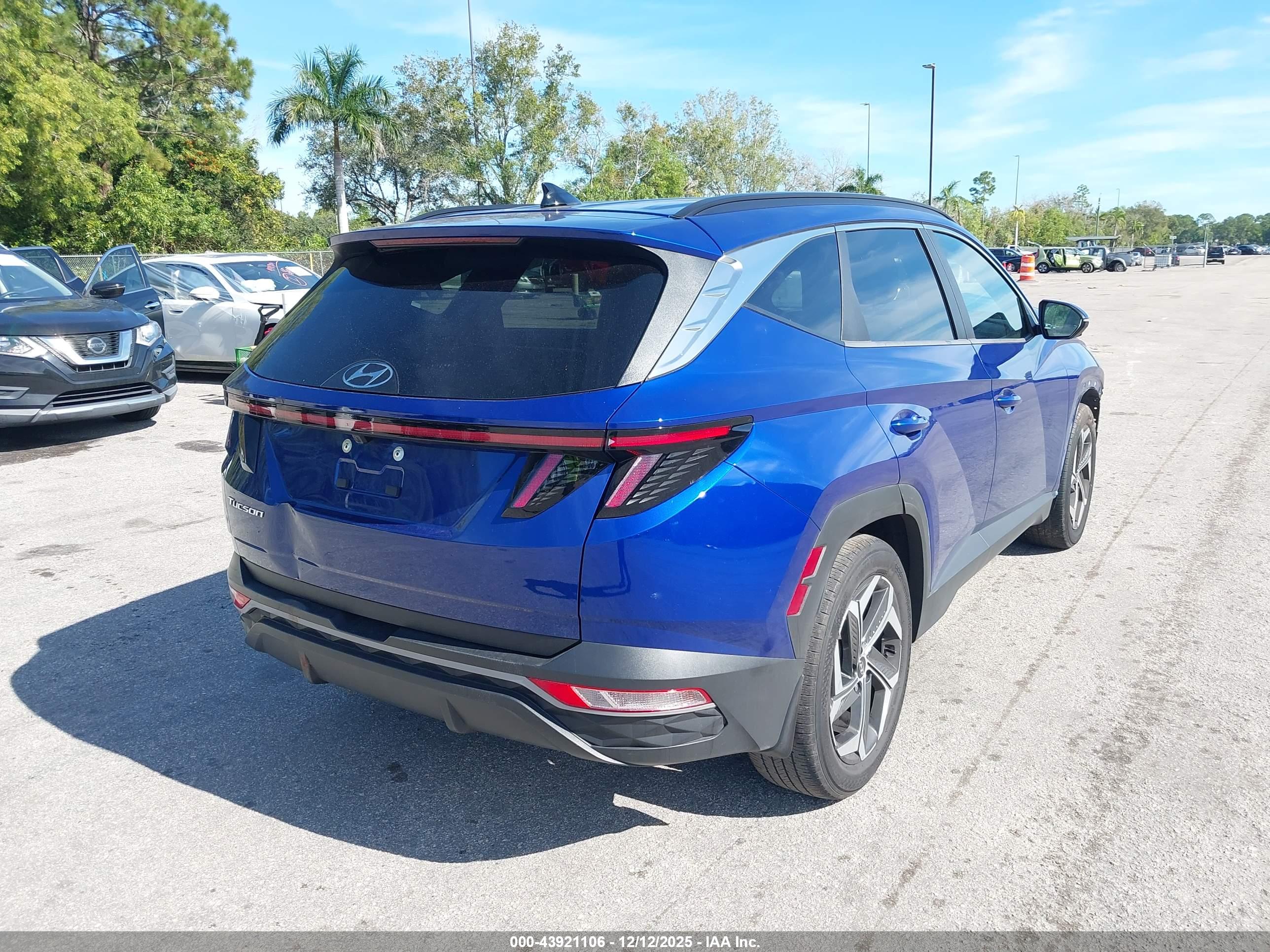 HYUNDAI TUCSON image 4