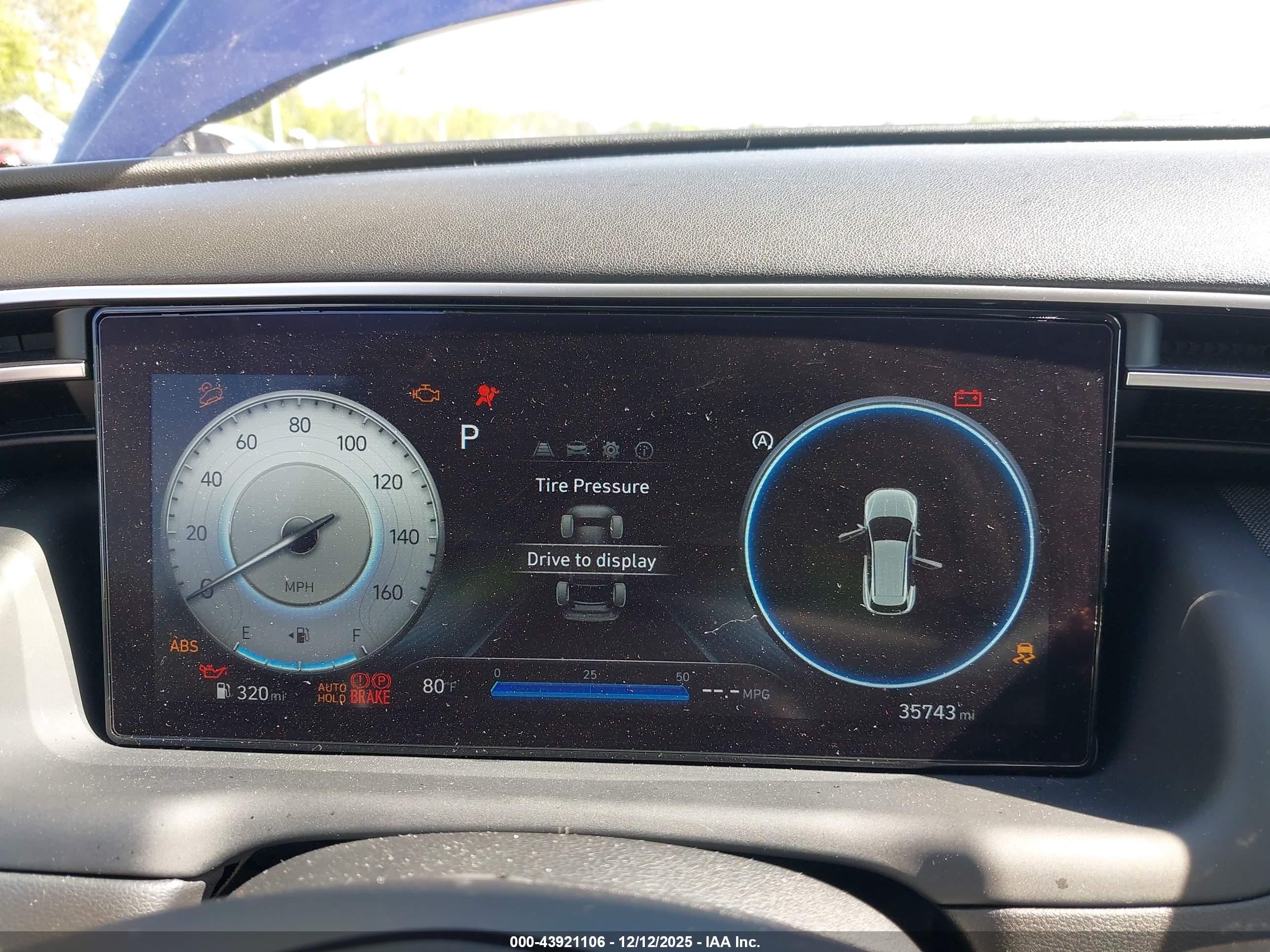 HYUNDAI TUCSON image 7
