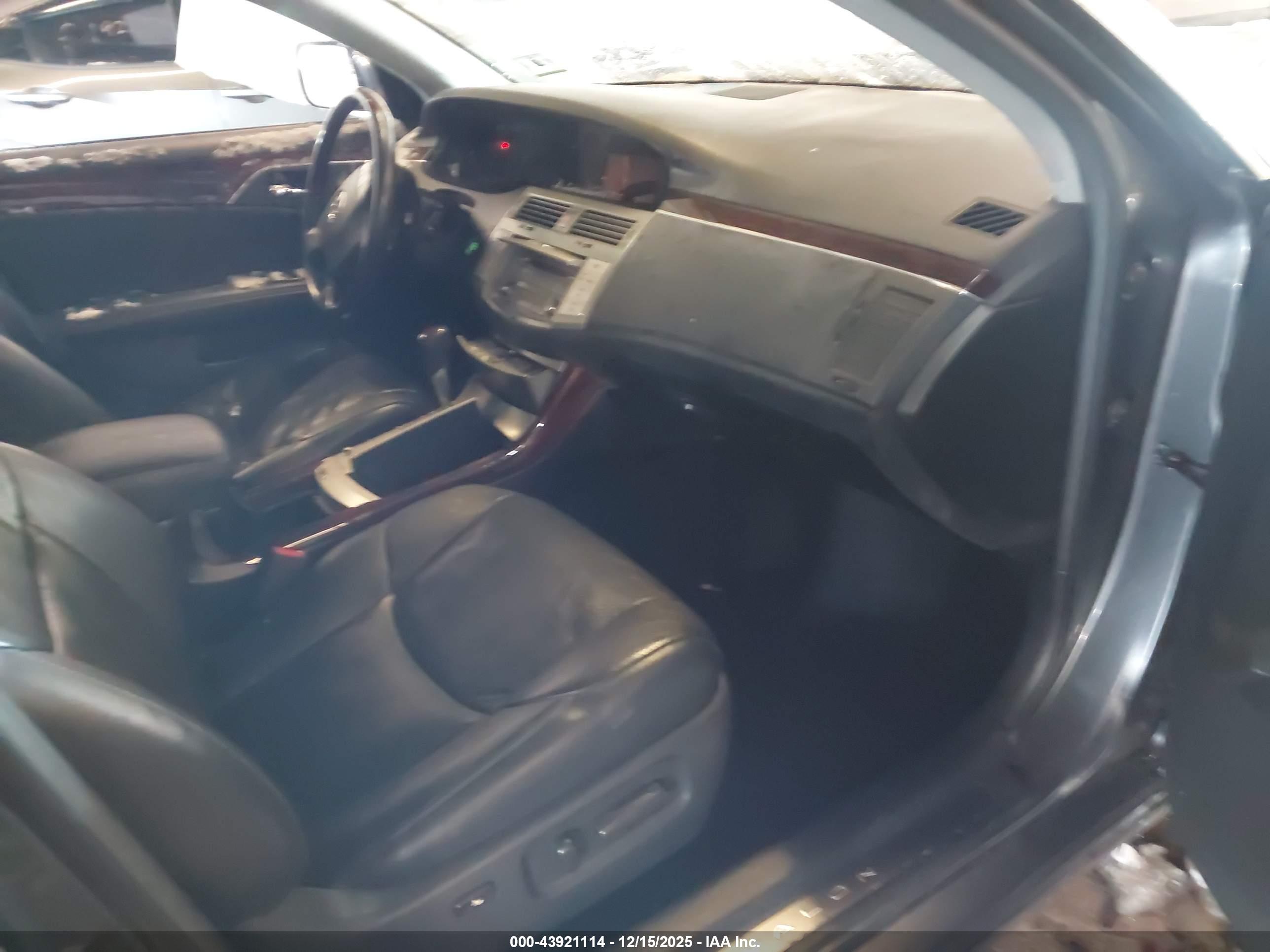TOYOTA AVALON image 5