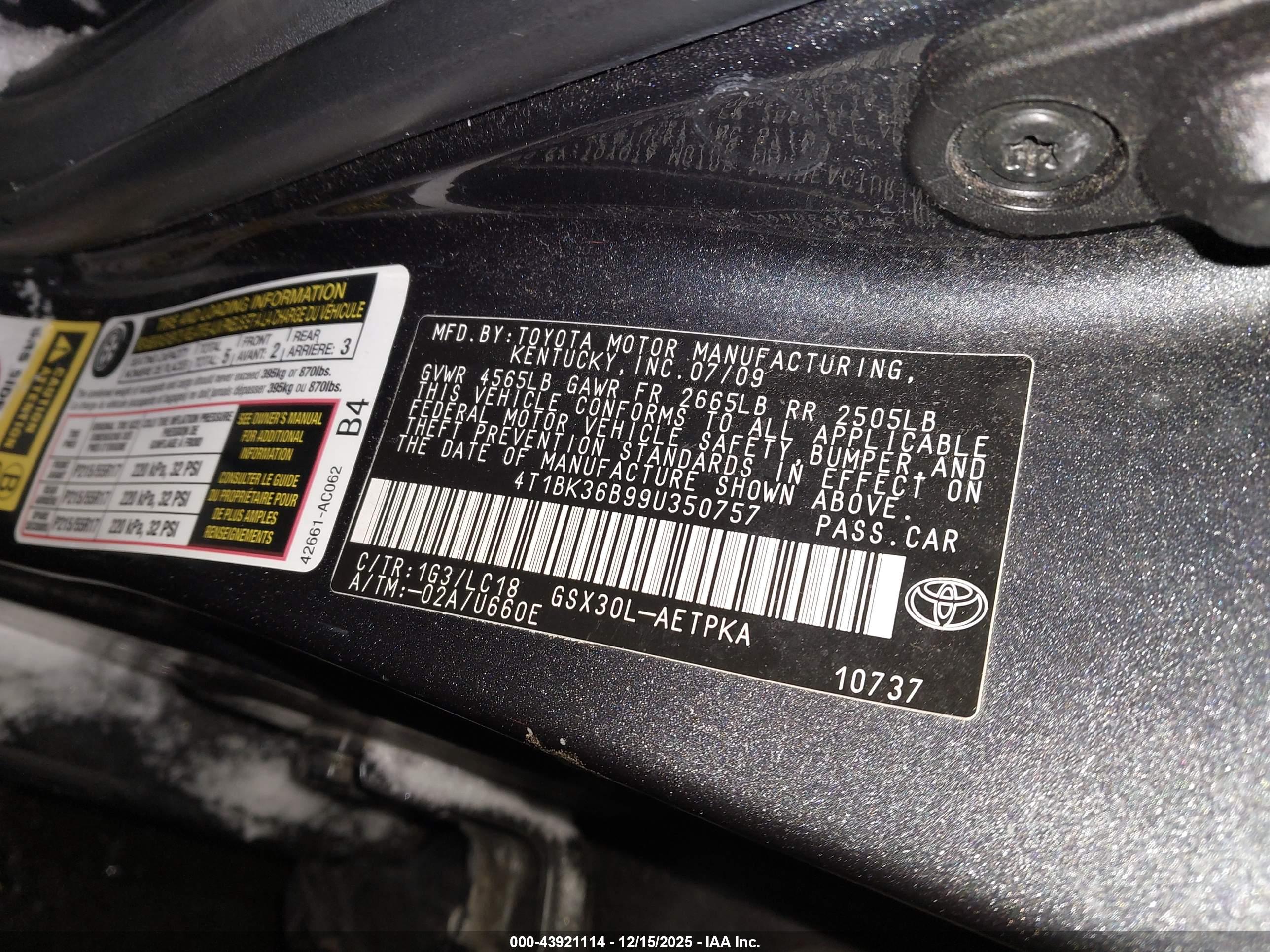 TOYOTA AVALON image 9