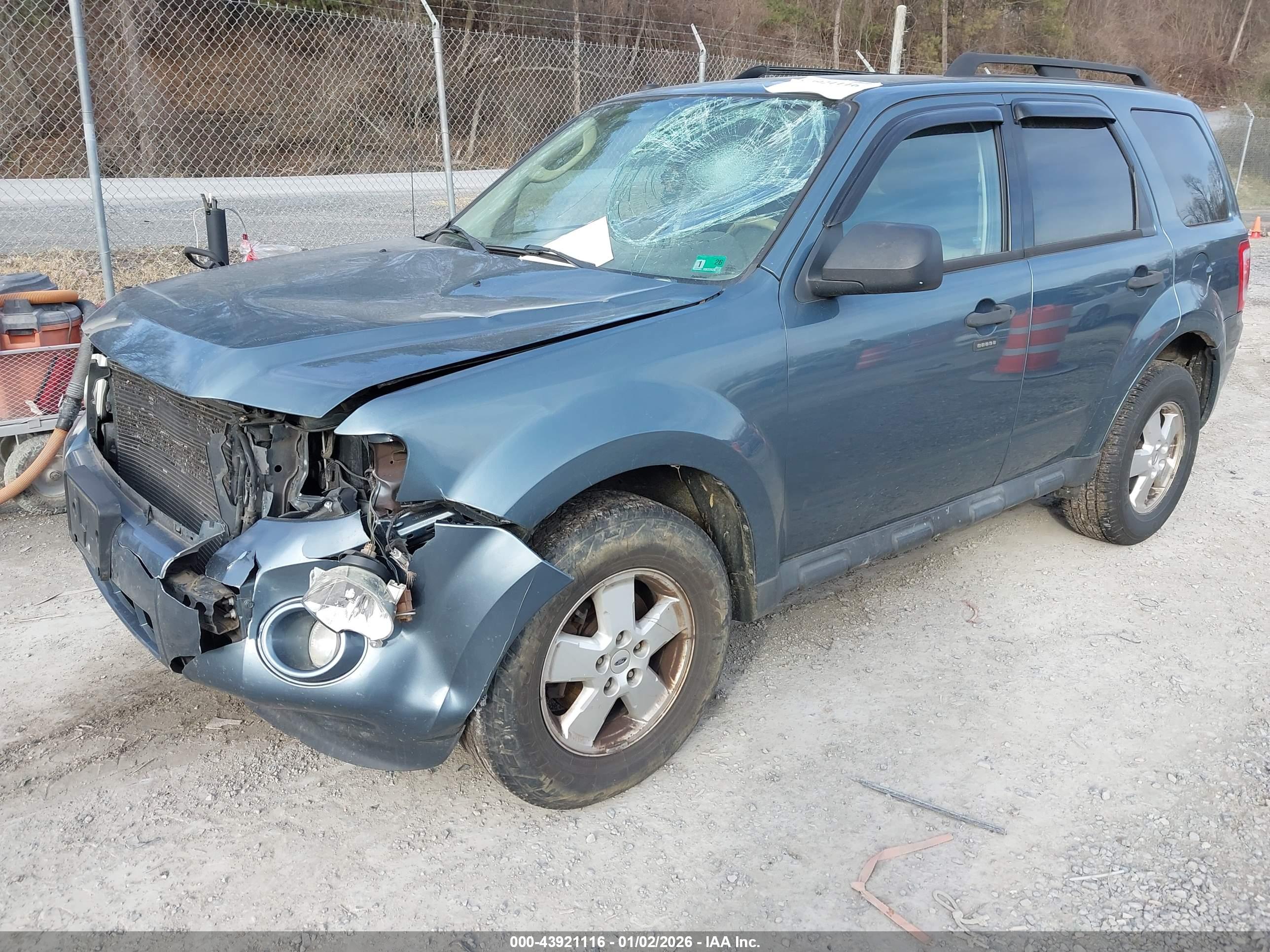 FORD ESCAPE image 2
