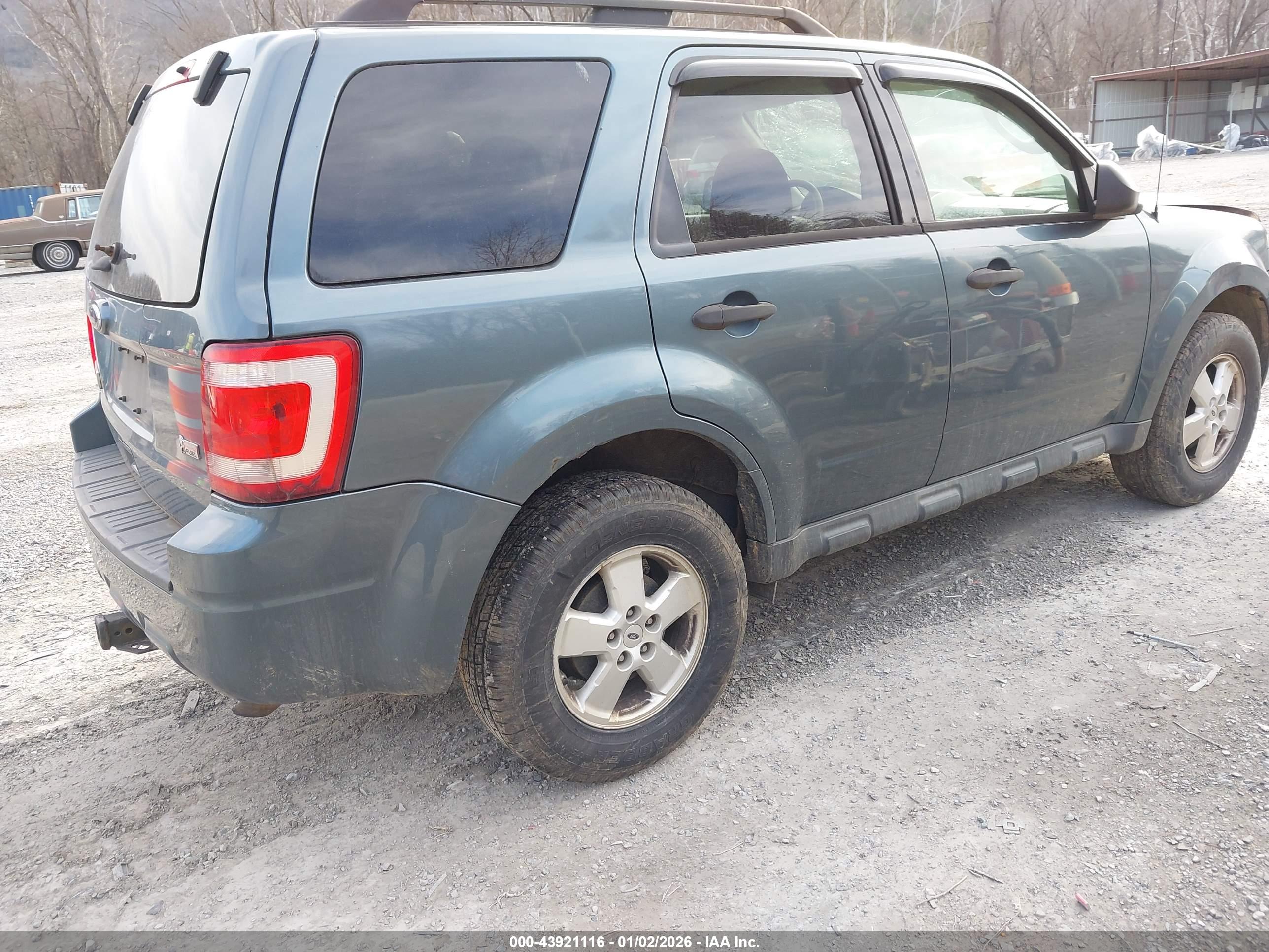 FORD ESCAPE image 4
