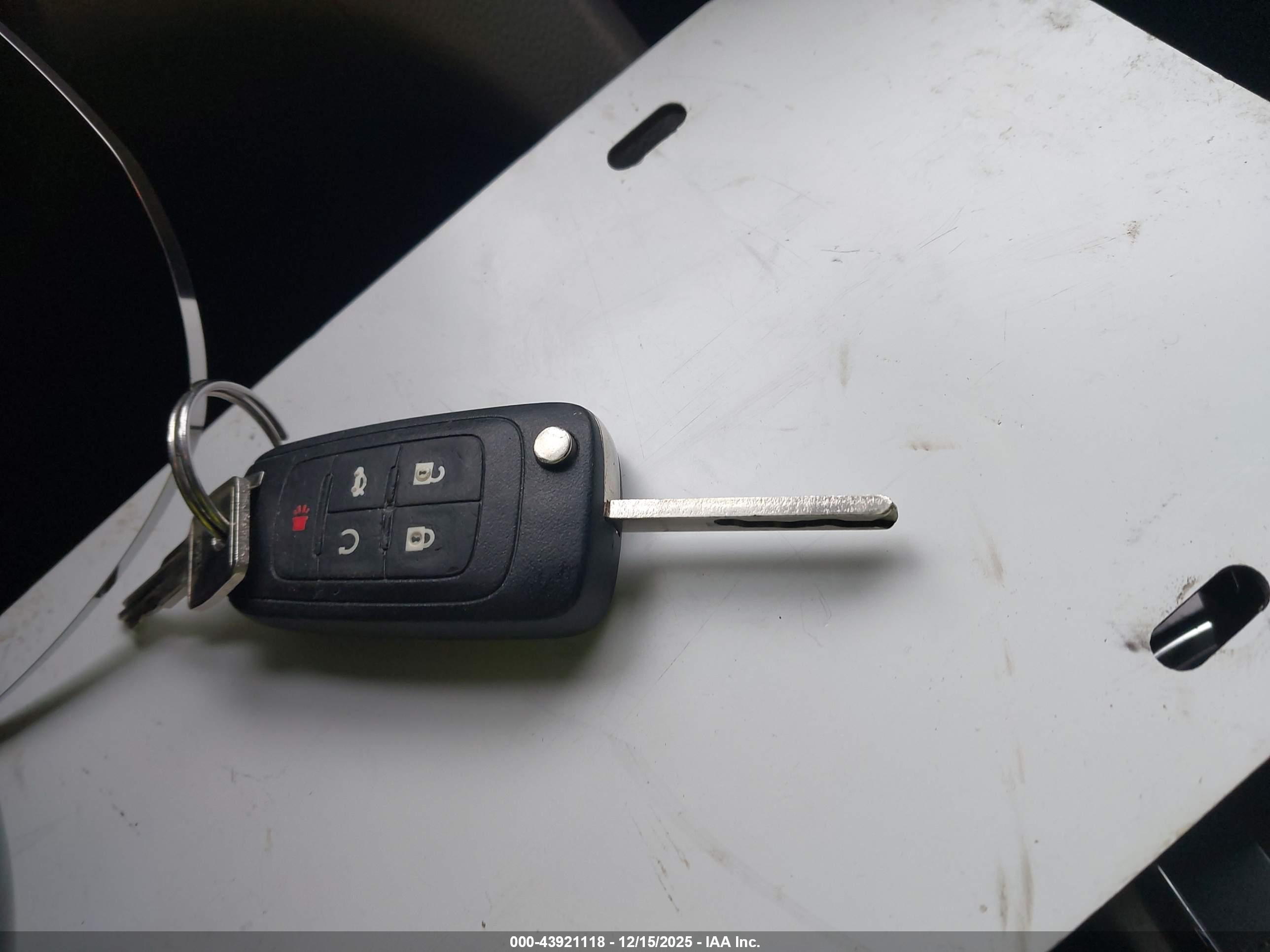 CHEVROLET EQUINOX image 11