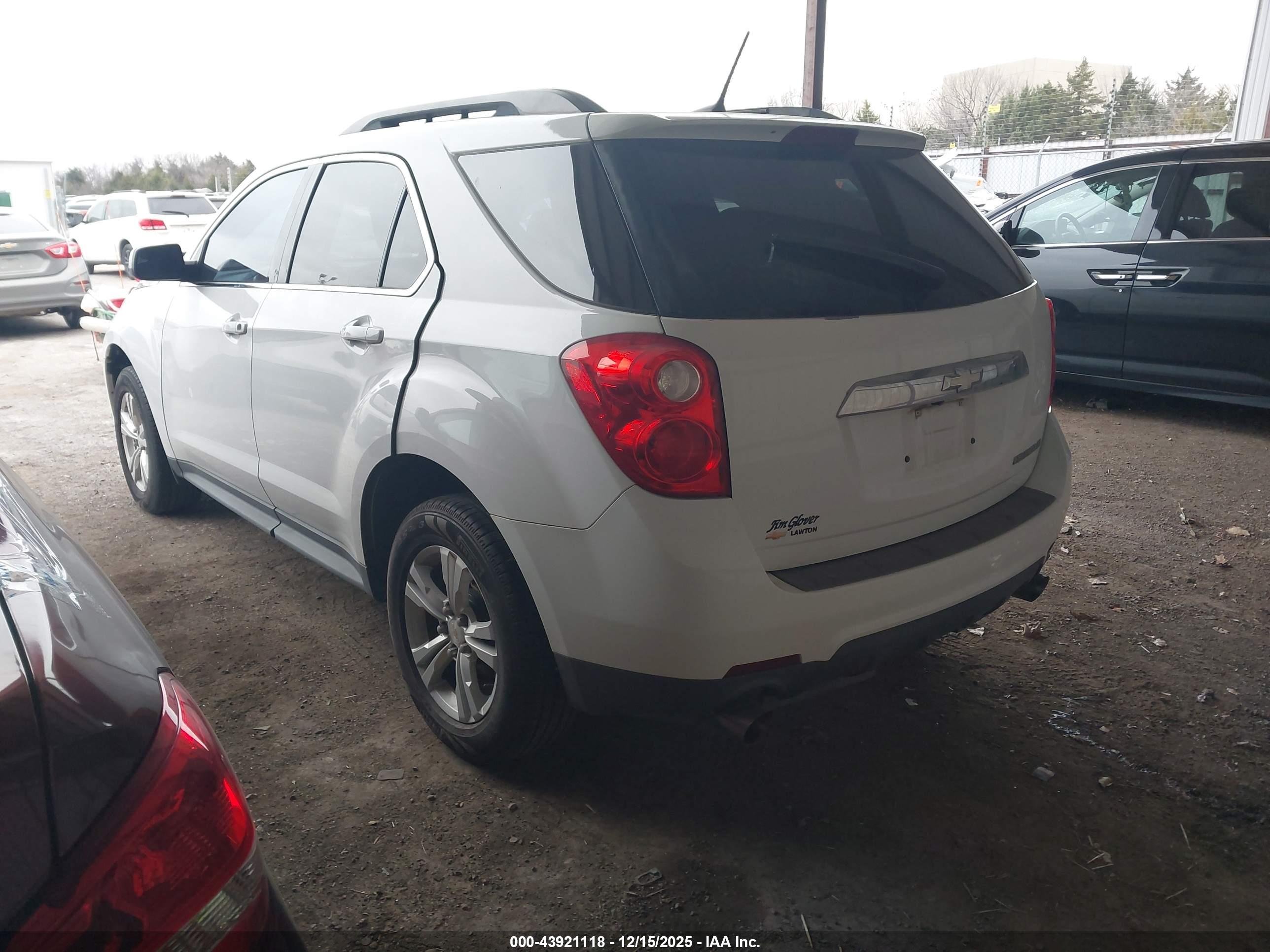 CHEVROLET EQUINOX image 3