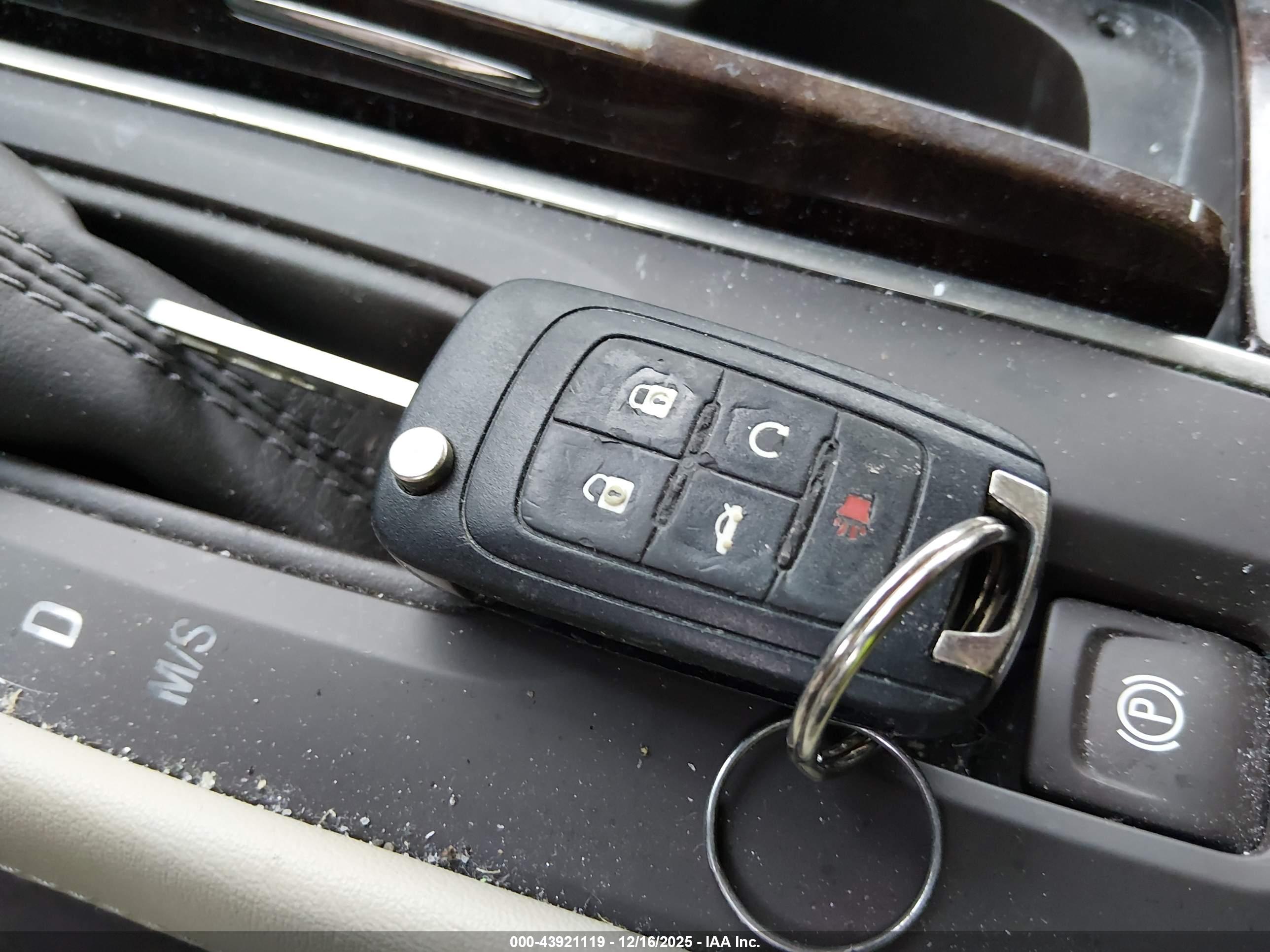 BUICK LACROSSE image 11