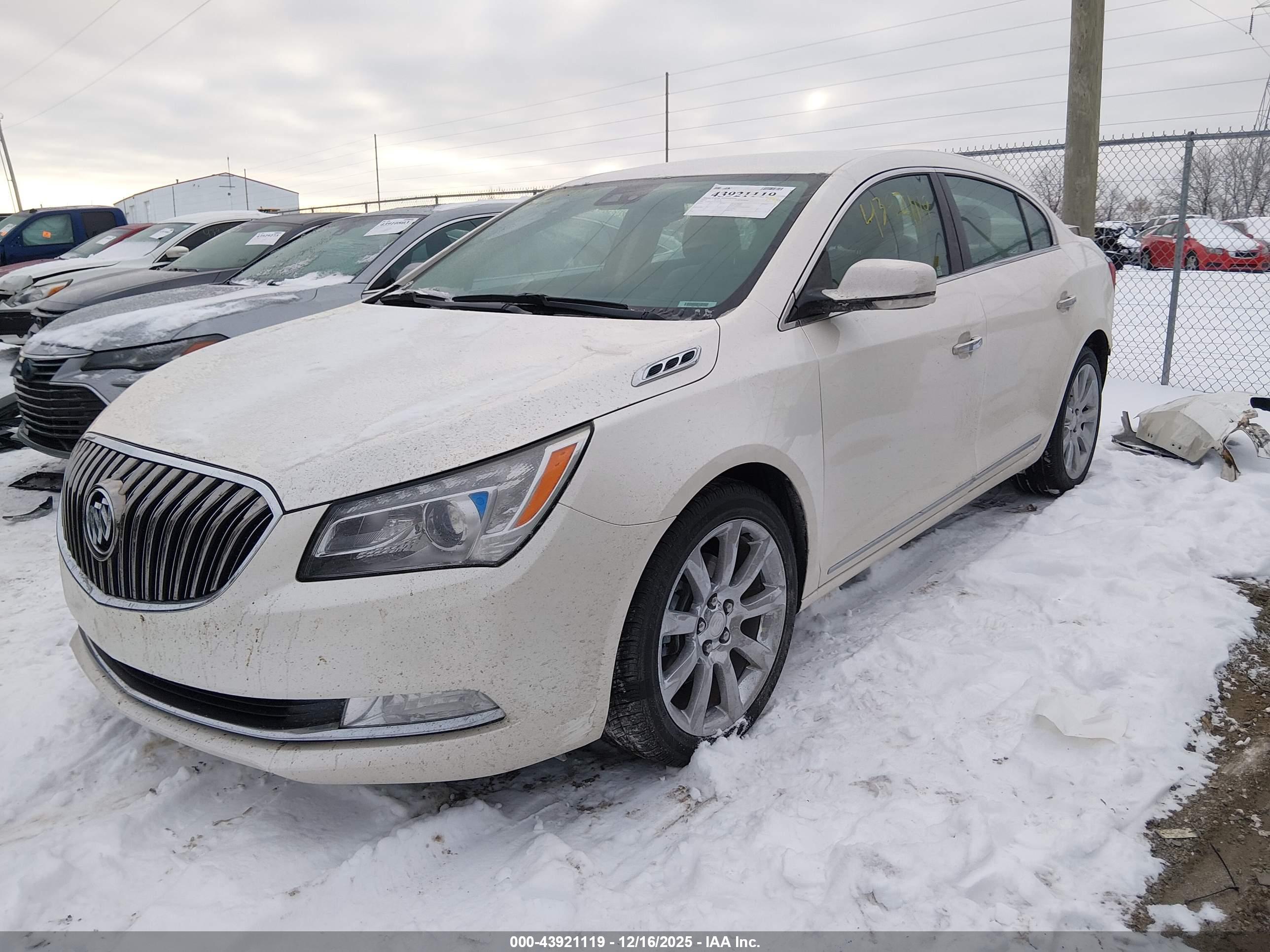 BUICK LACROSSE image 2