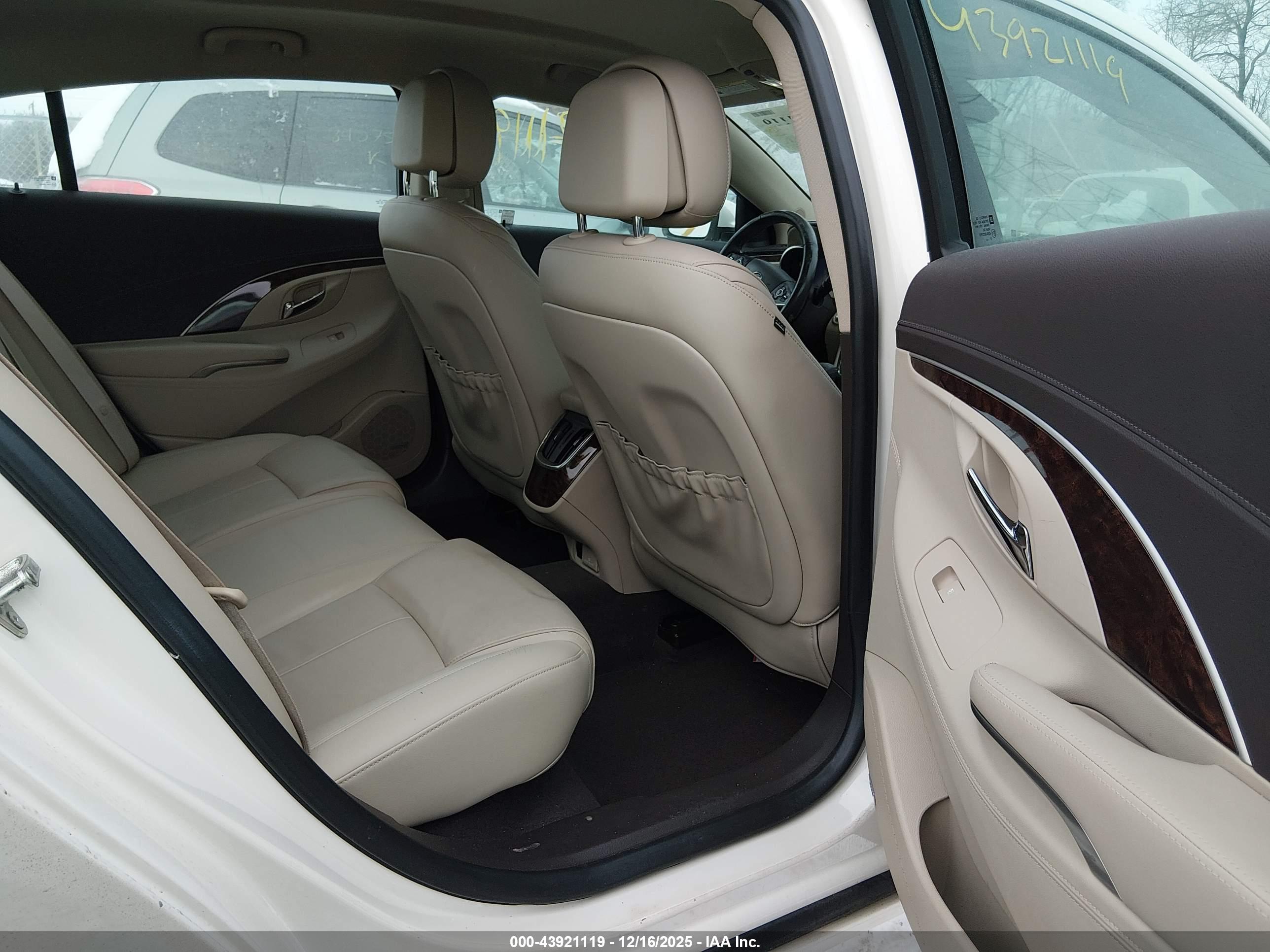 BUICK LACROSSE image 8