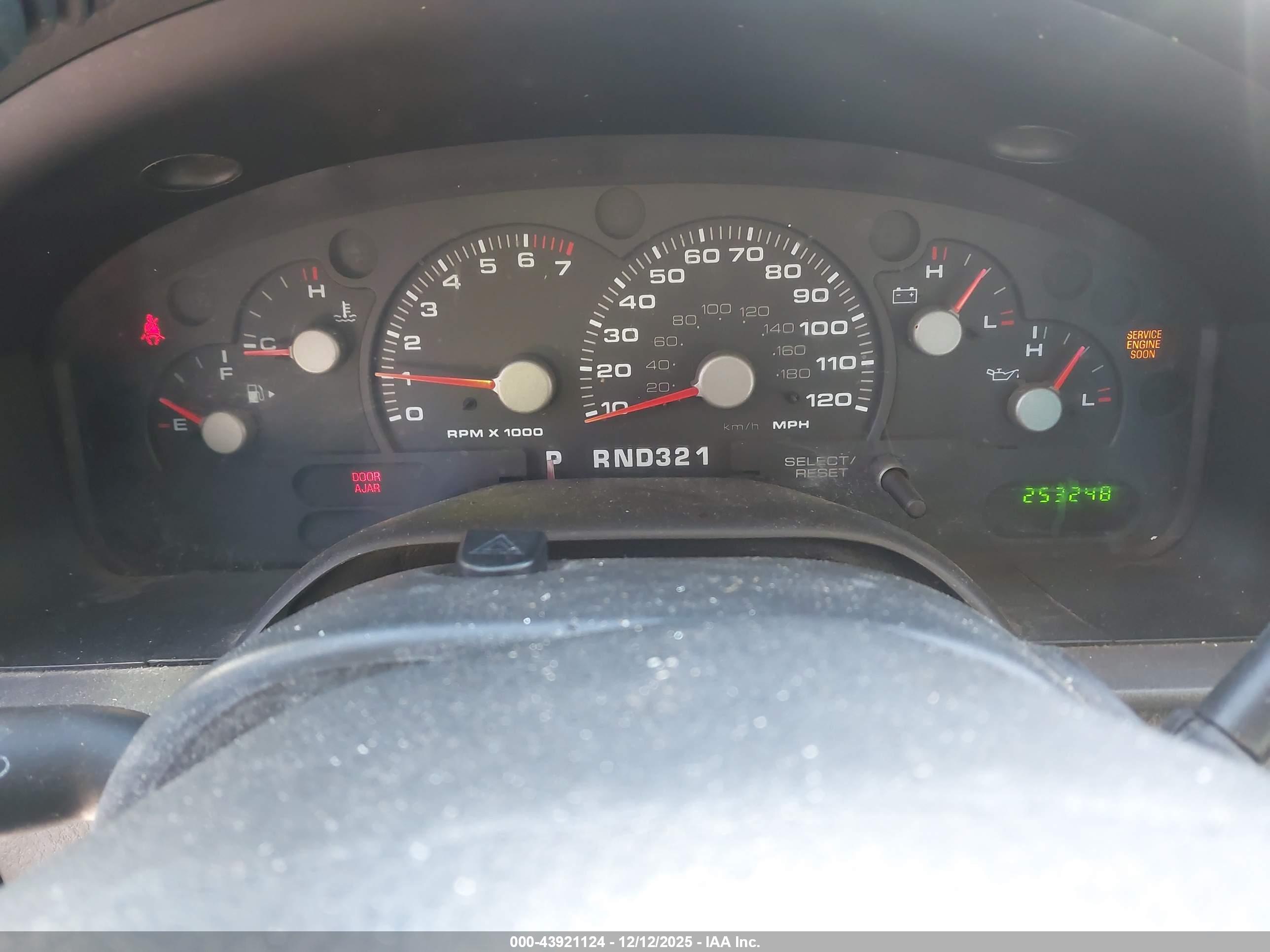 FORD EXPLORER image 7