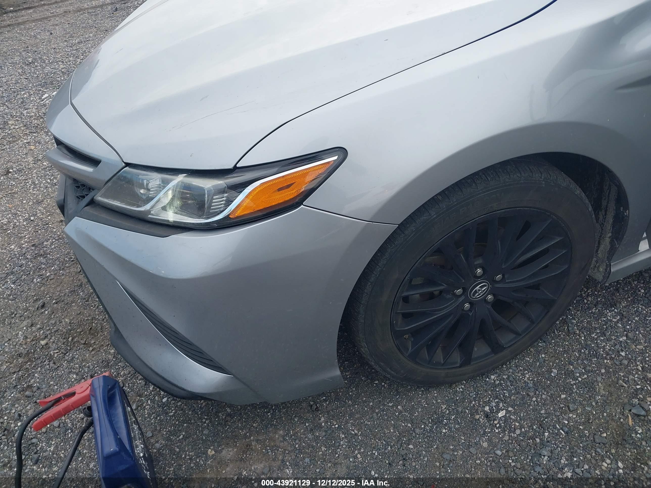 TOYOTA CAMRY image 6