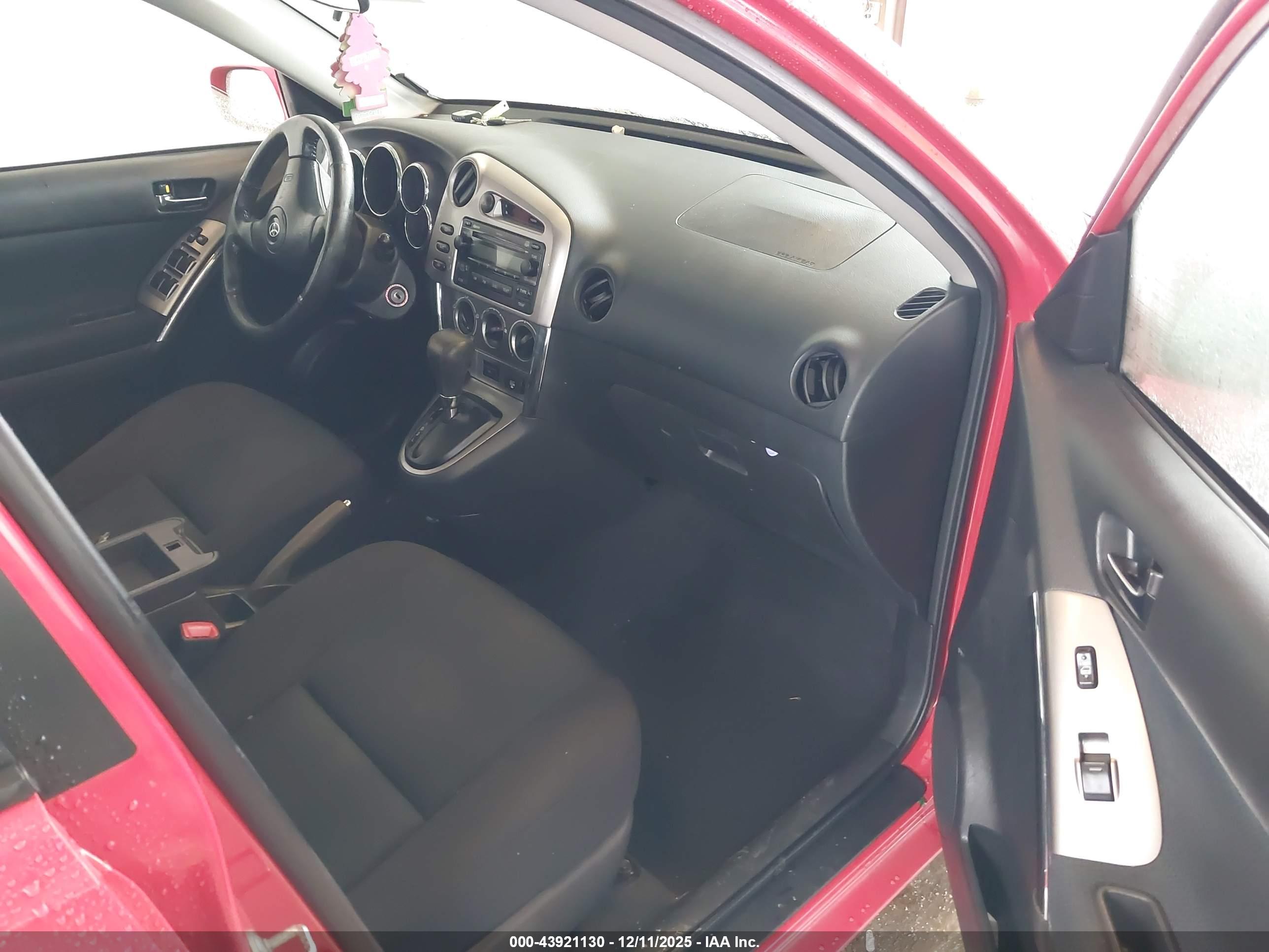 TOYOTA MATRIX image 5