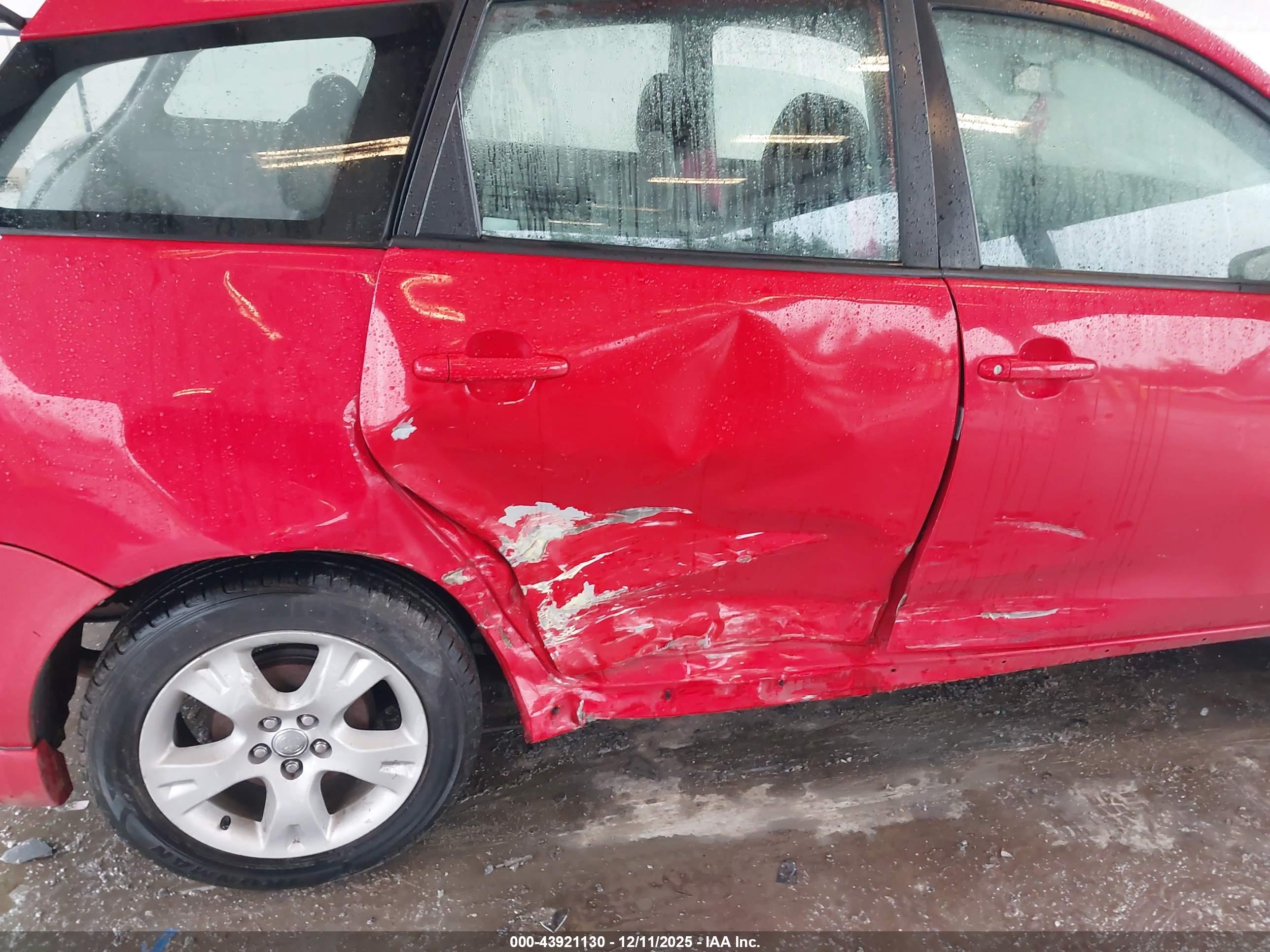 TOYOTA MATRIX image 6