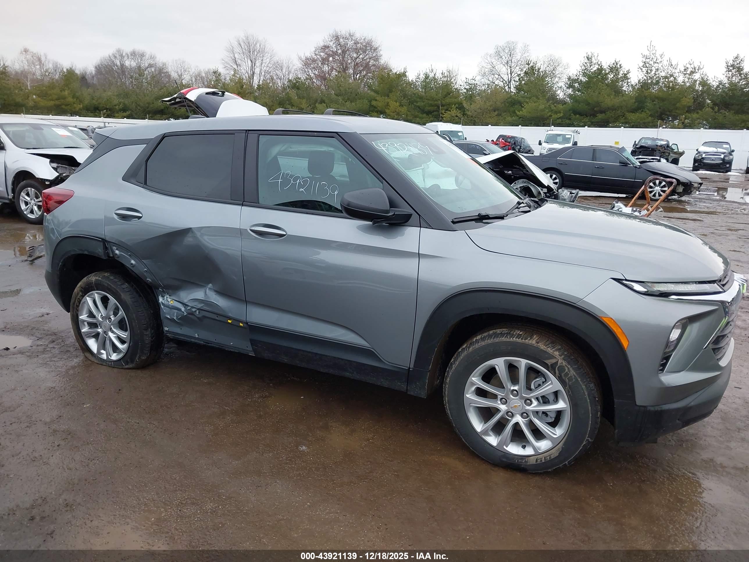 CHEVROLET TRAILBLAZER image 6
