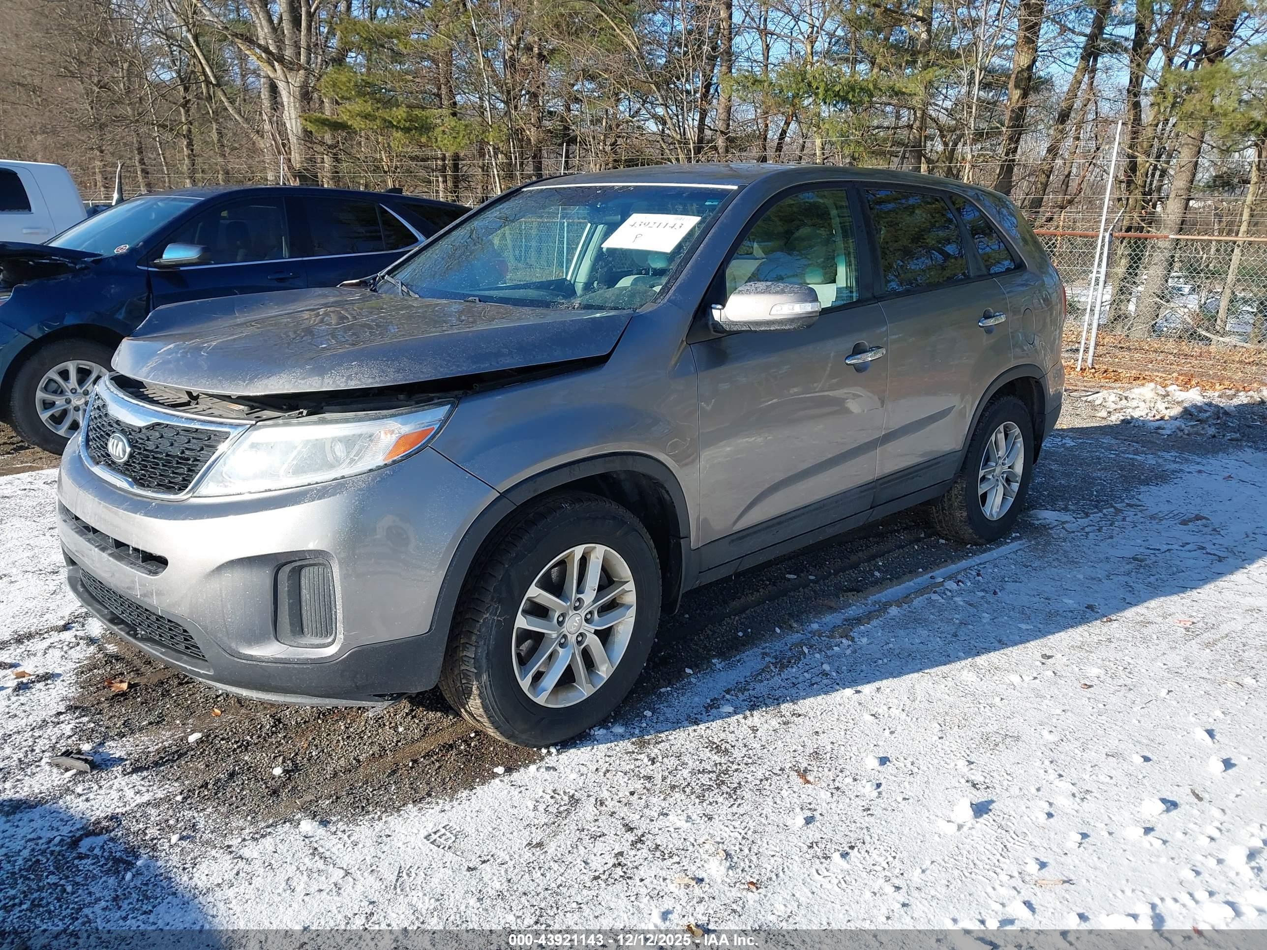 KIA SORENTO image 2