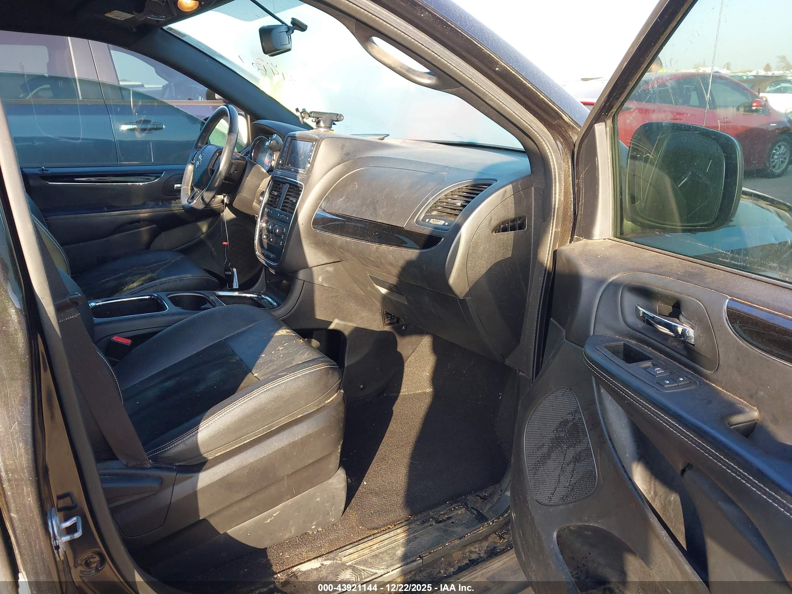 DODGE GRAND image 5
