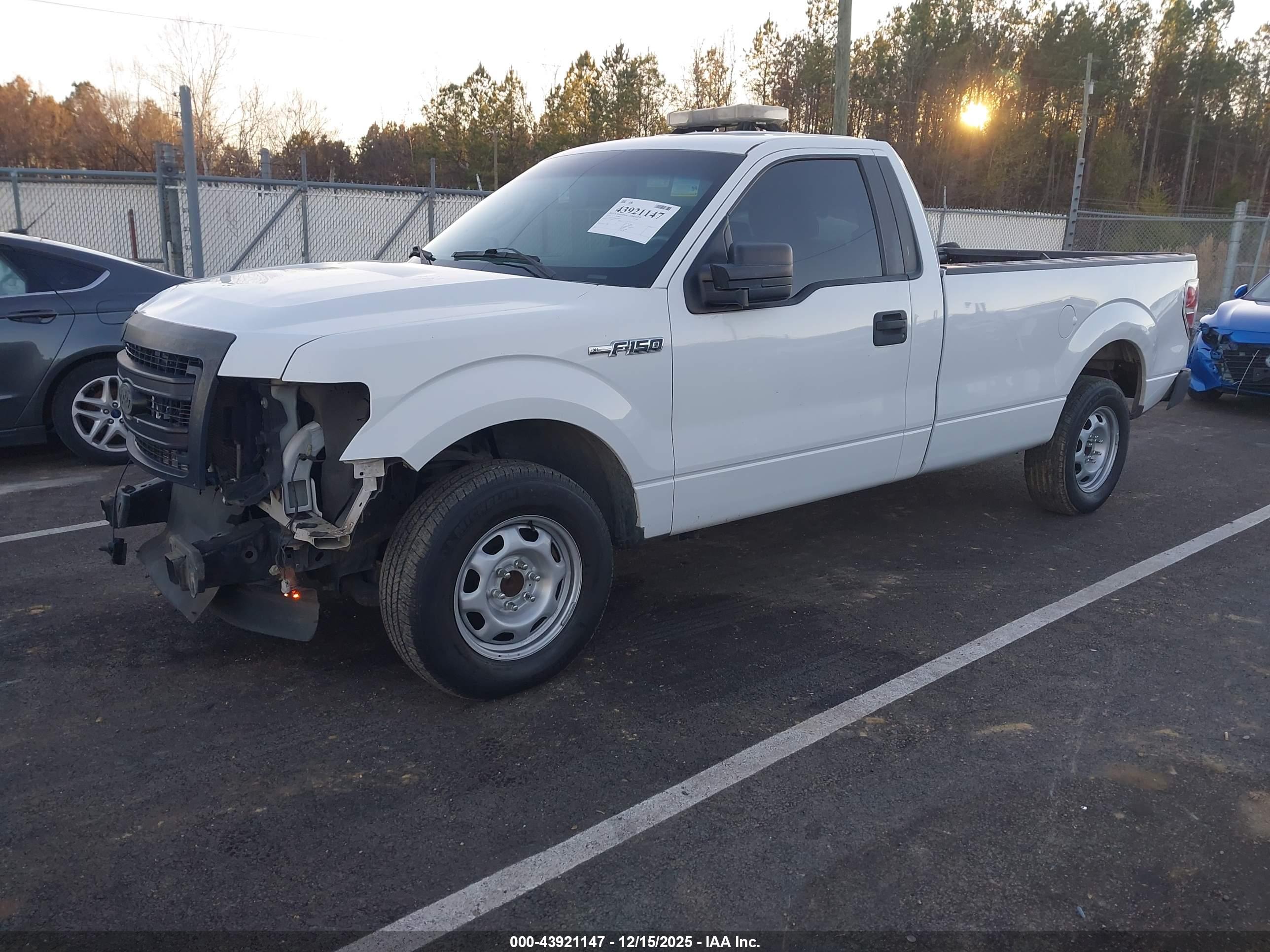 FORD F-150 image 2