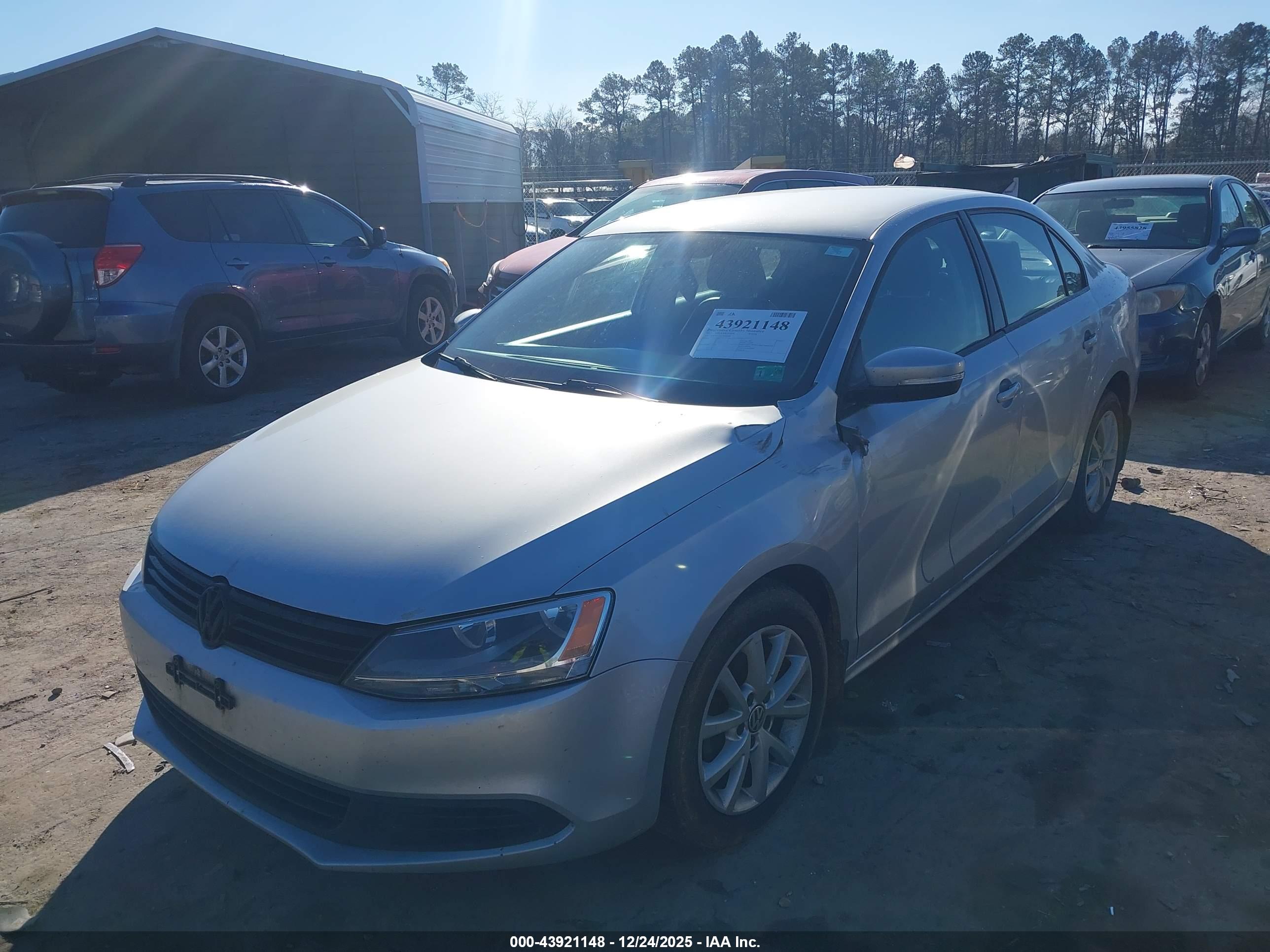 VOLKSWAGEN JETTA image 6