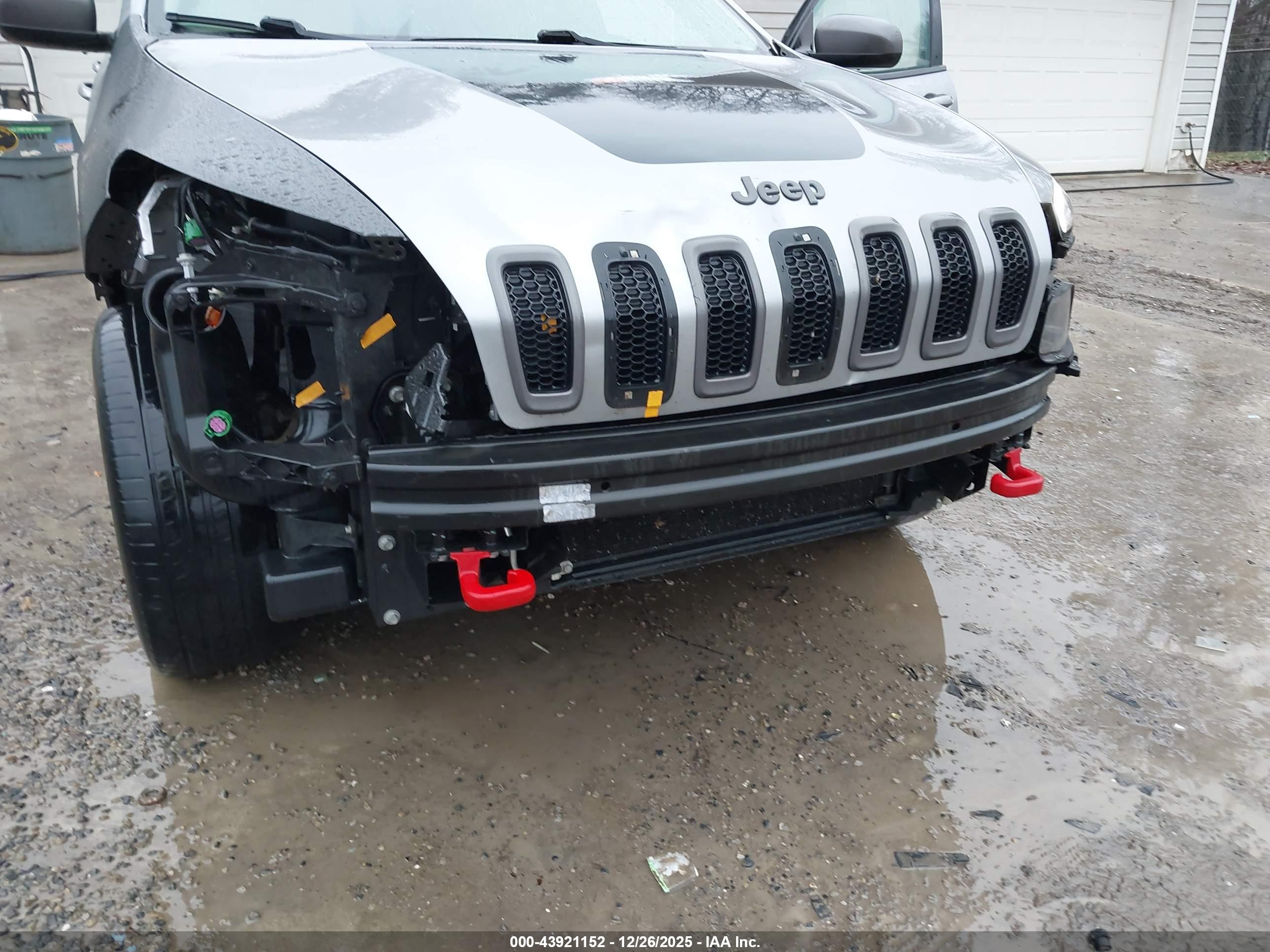 JEEP CHEROKEE image 6