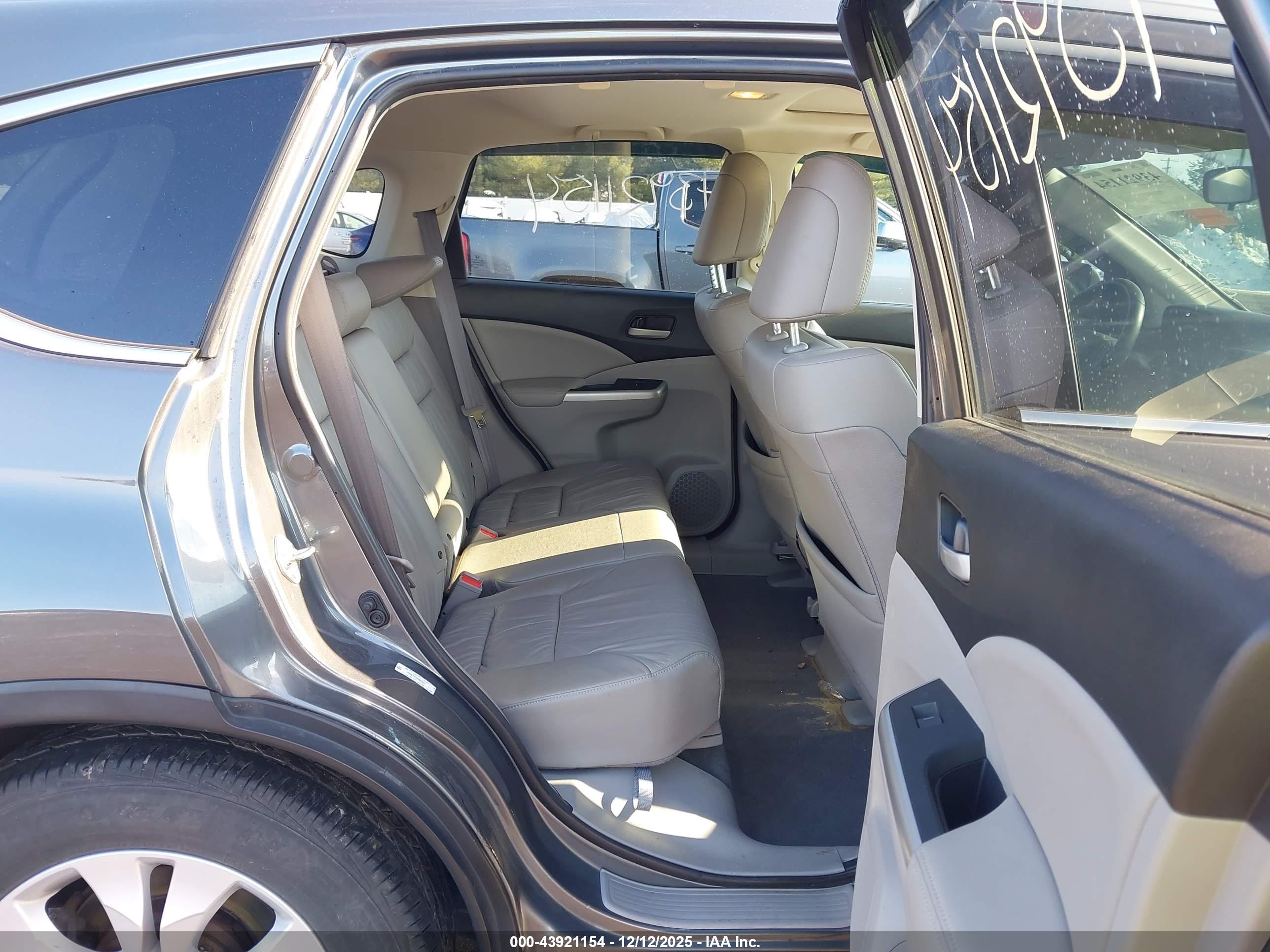 HONDA CR-V image 8