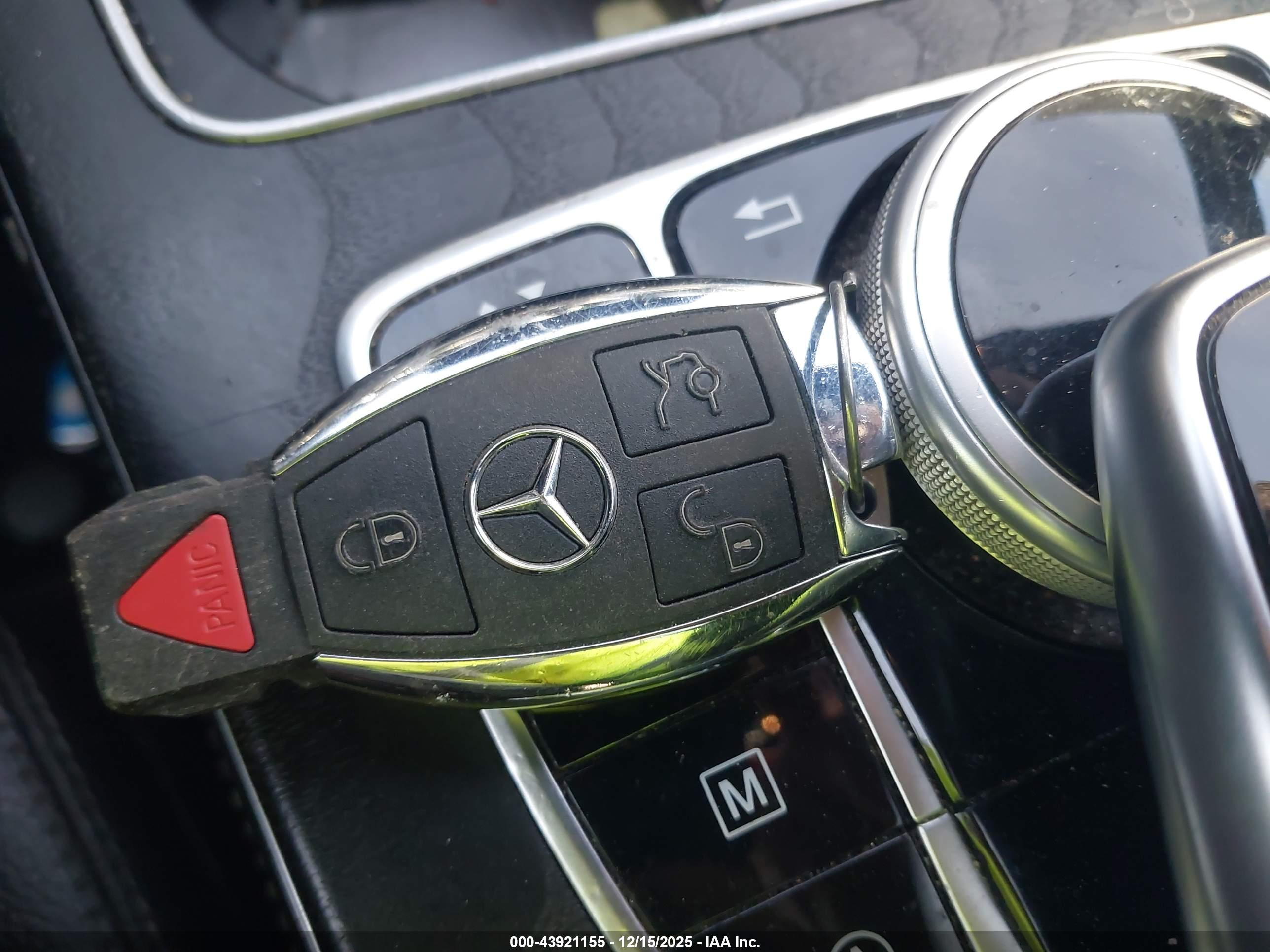 MERCEDES-BENZ GLC image 11