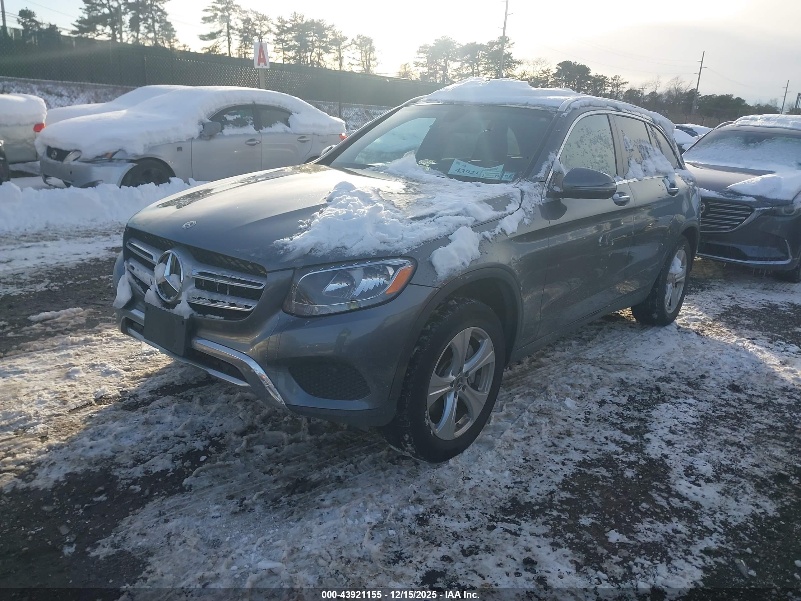 MERCEDES-BENZ GLC image 2