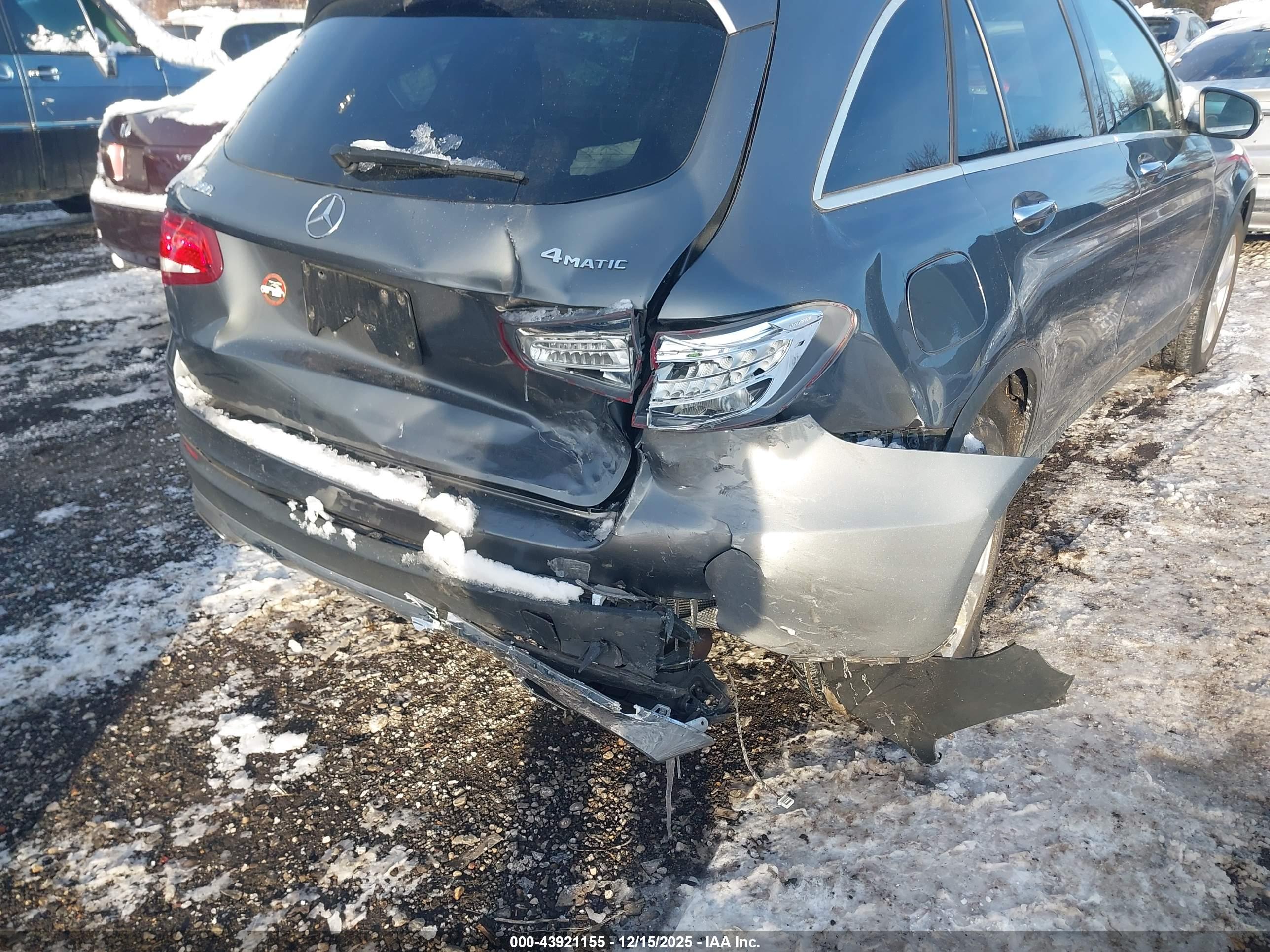 MERCEDES-BENZ GLC image 6
