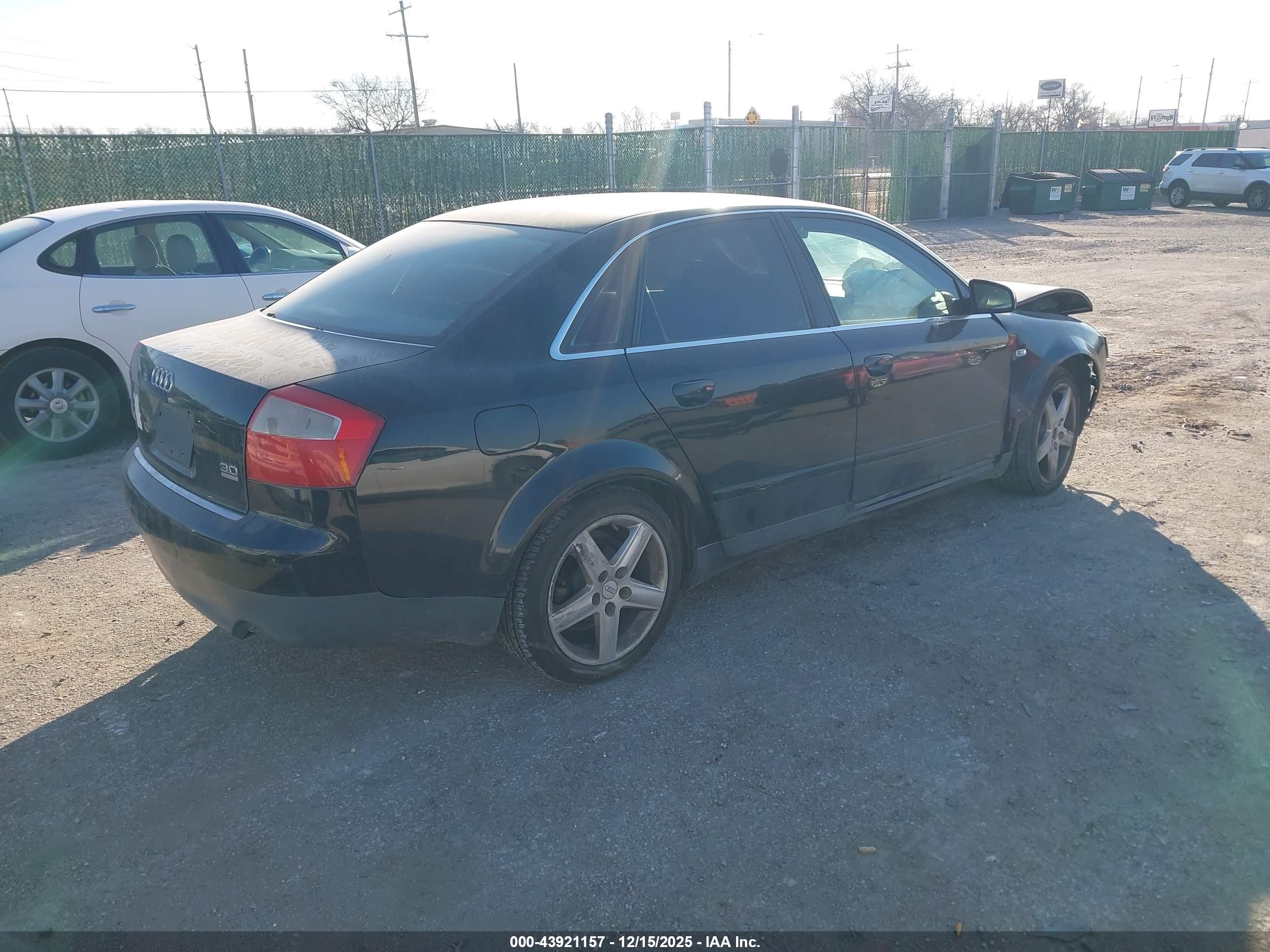 AUDI A4 image 4