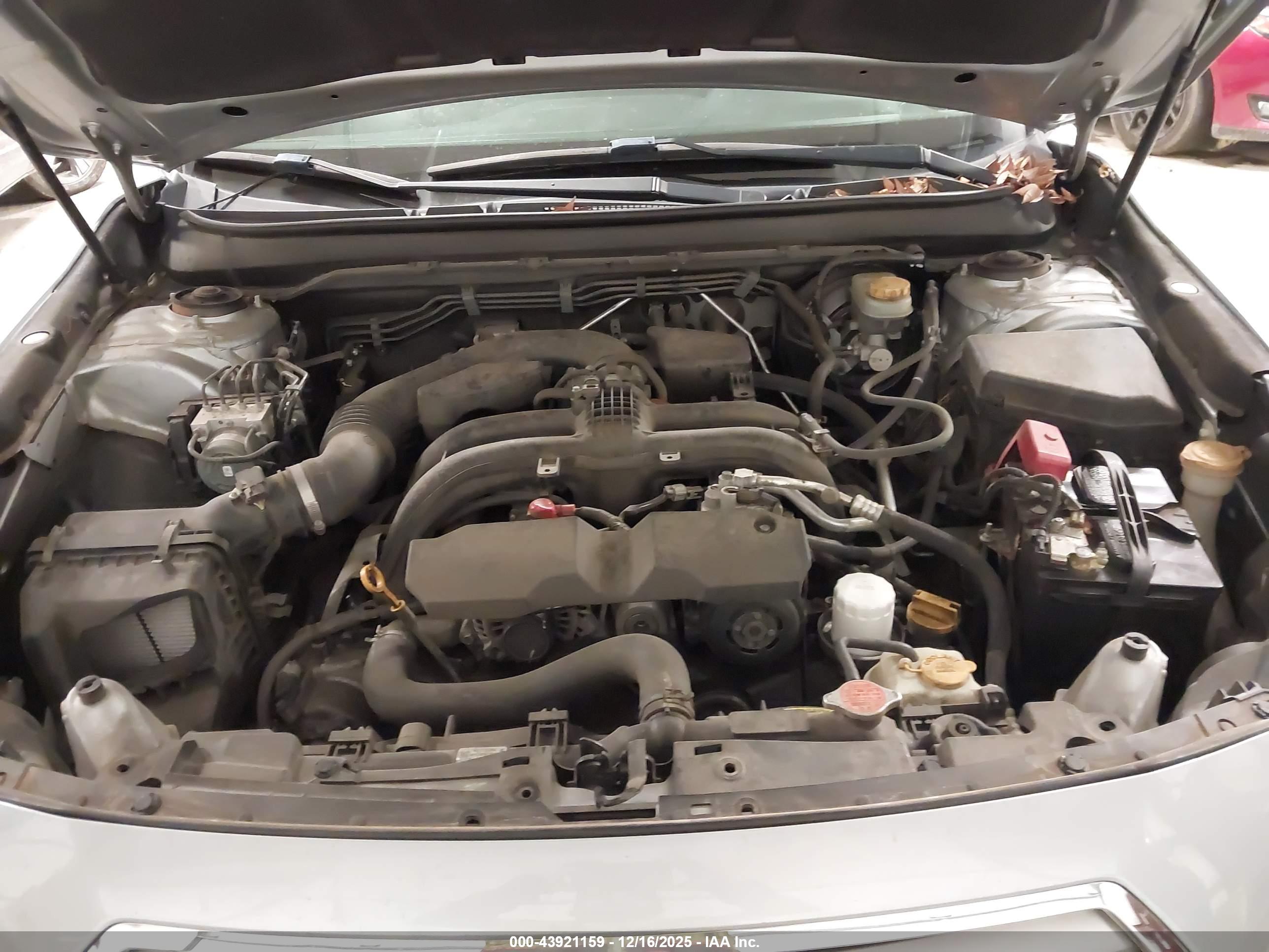SUBARU OUTBACK image 10