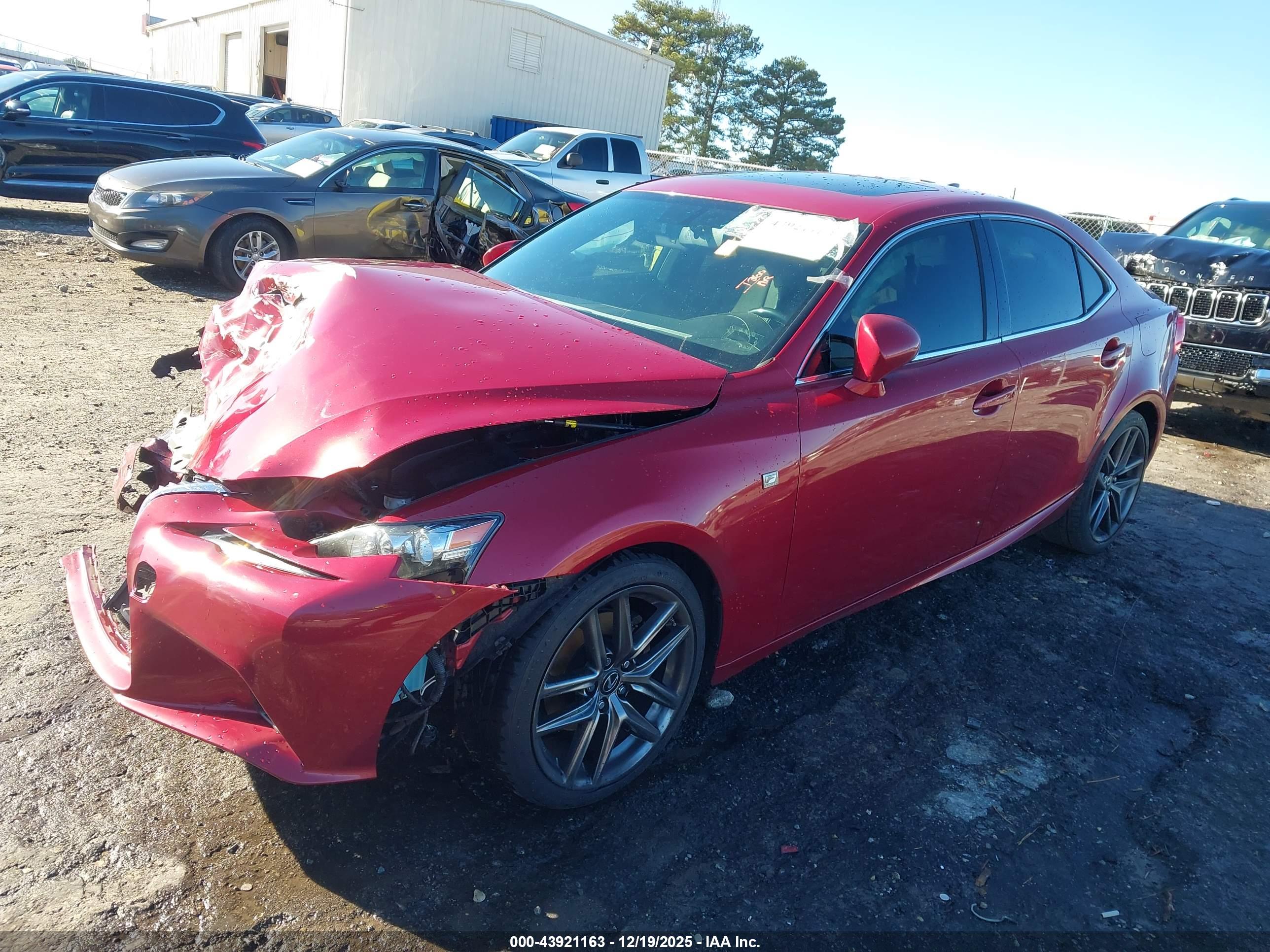 LEXUS IS image 2