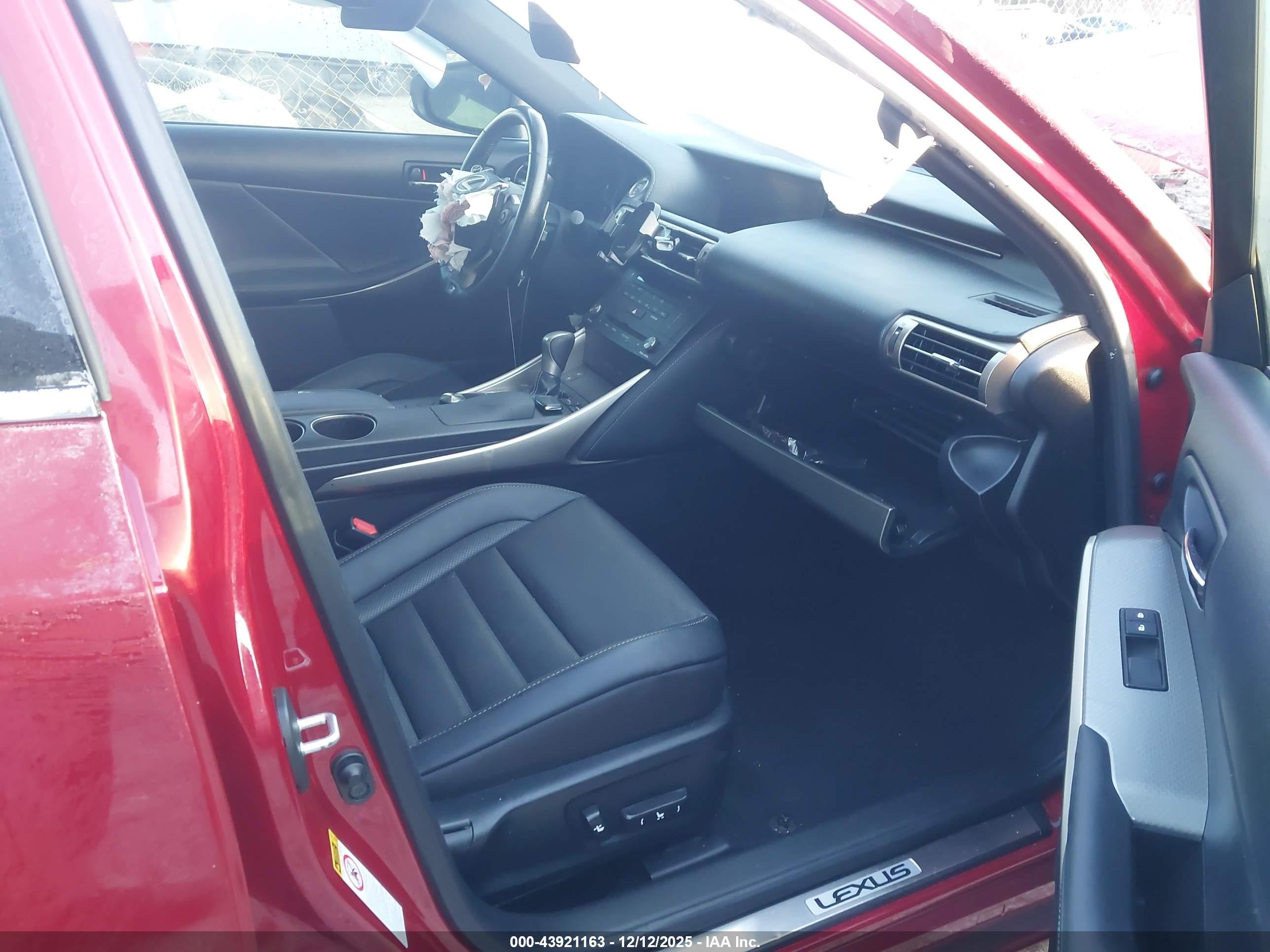 LEXUS IS image 5