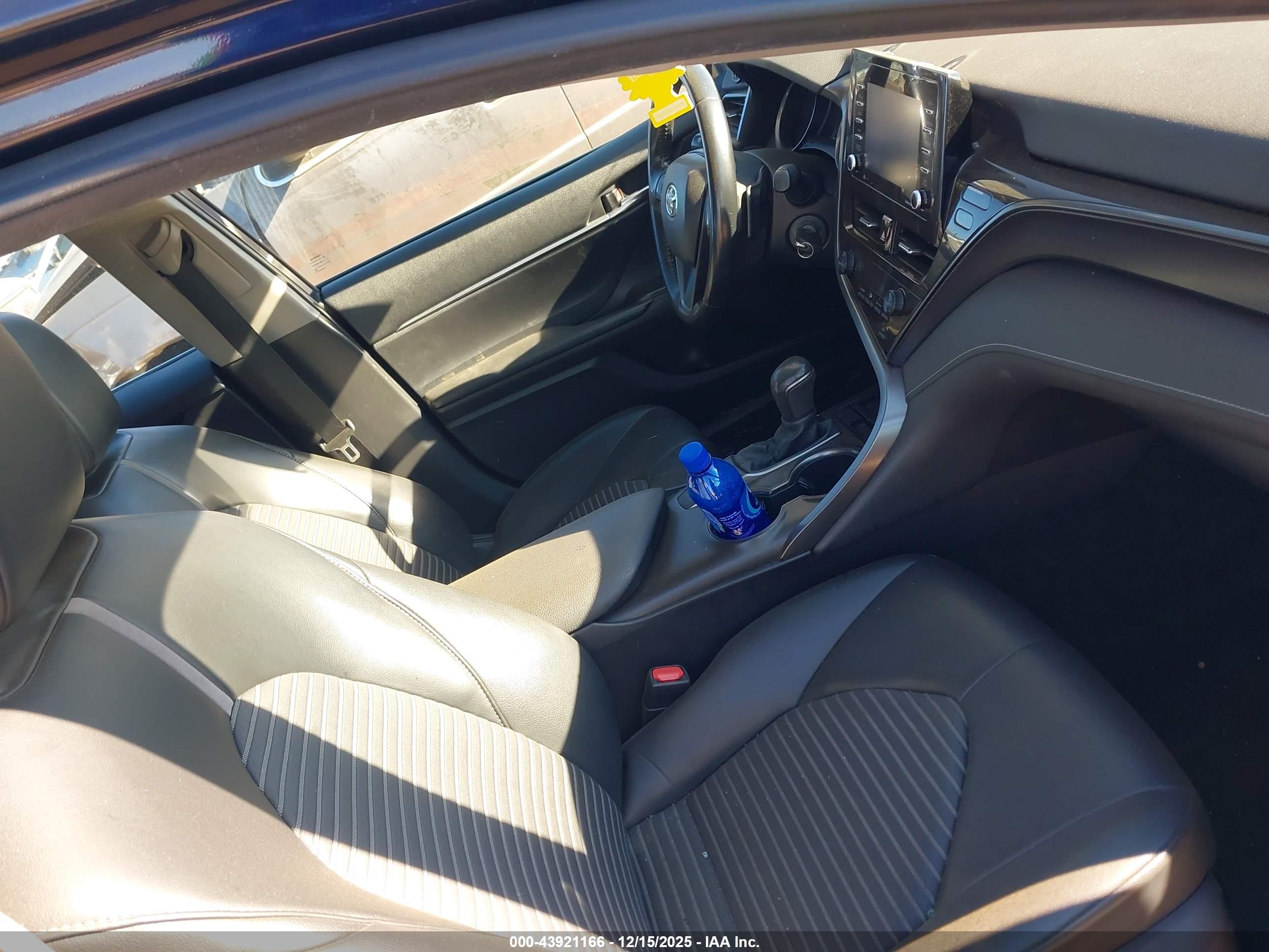 TOYOTA CAMRY image 5